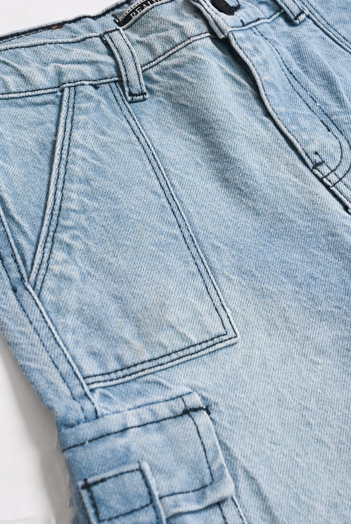 LOOSE FIT LIGHT BLUE DENIM