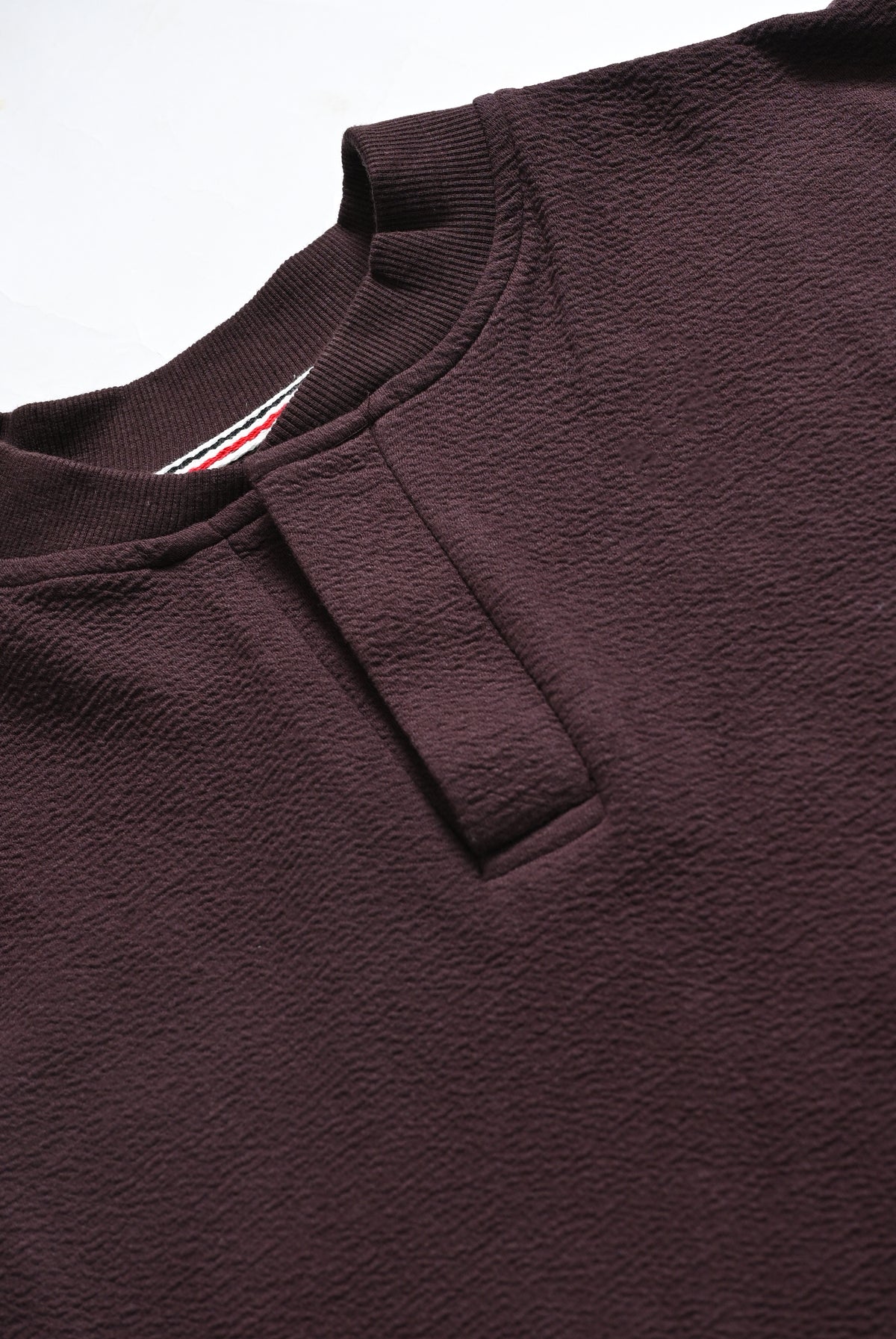 TEXTURED BROWN SWEATSHIRT