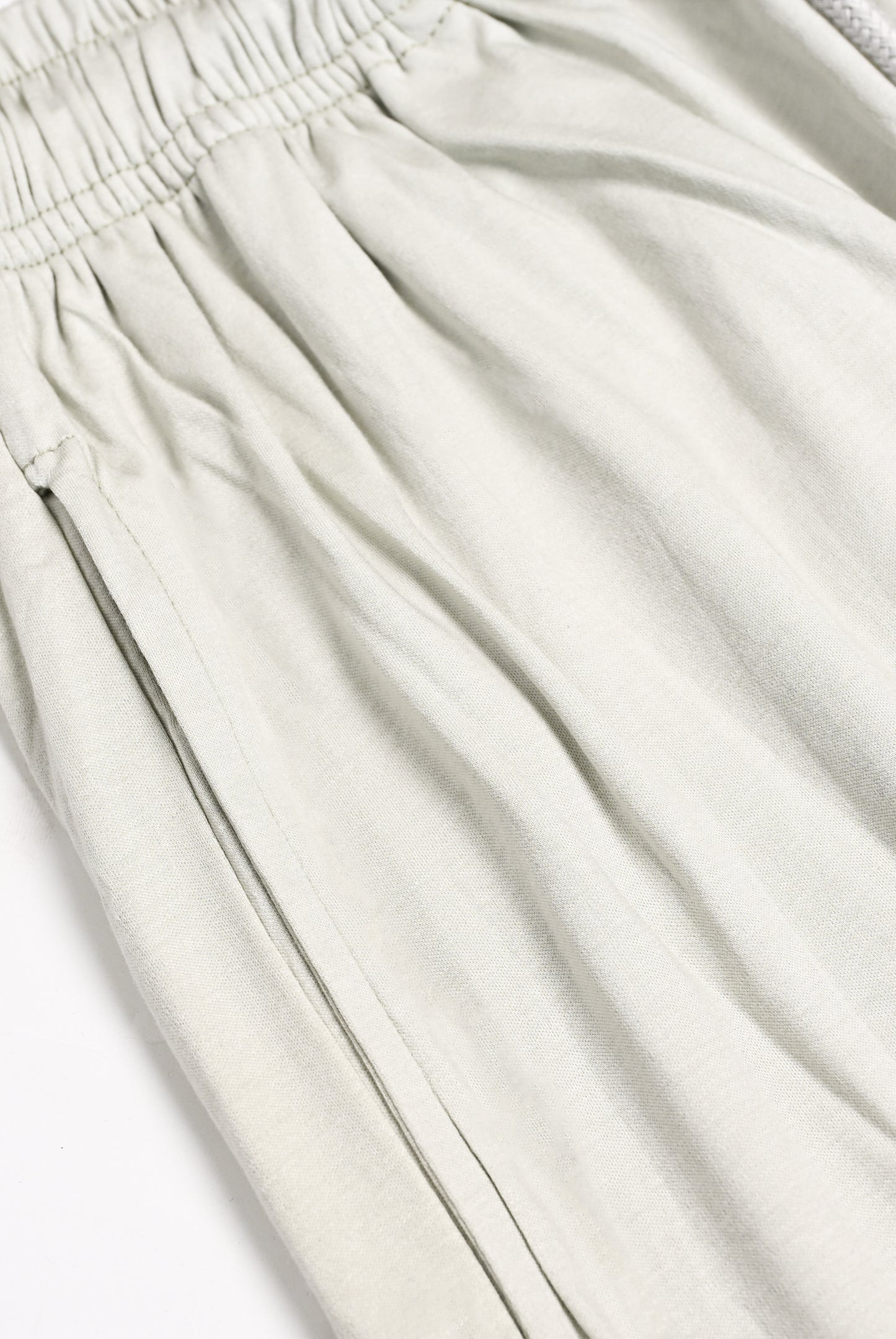 MEN LIGHT GREY SHORTS Reality