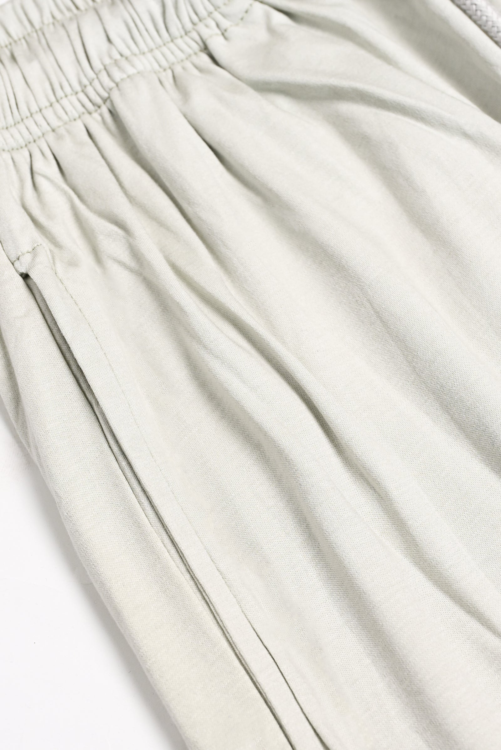 MEN LIGHT GREY SHORTS Reality