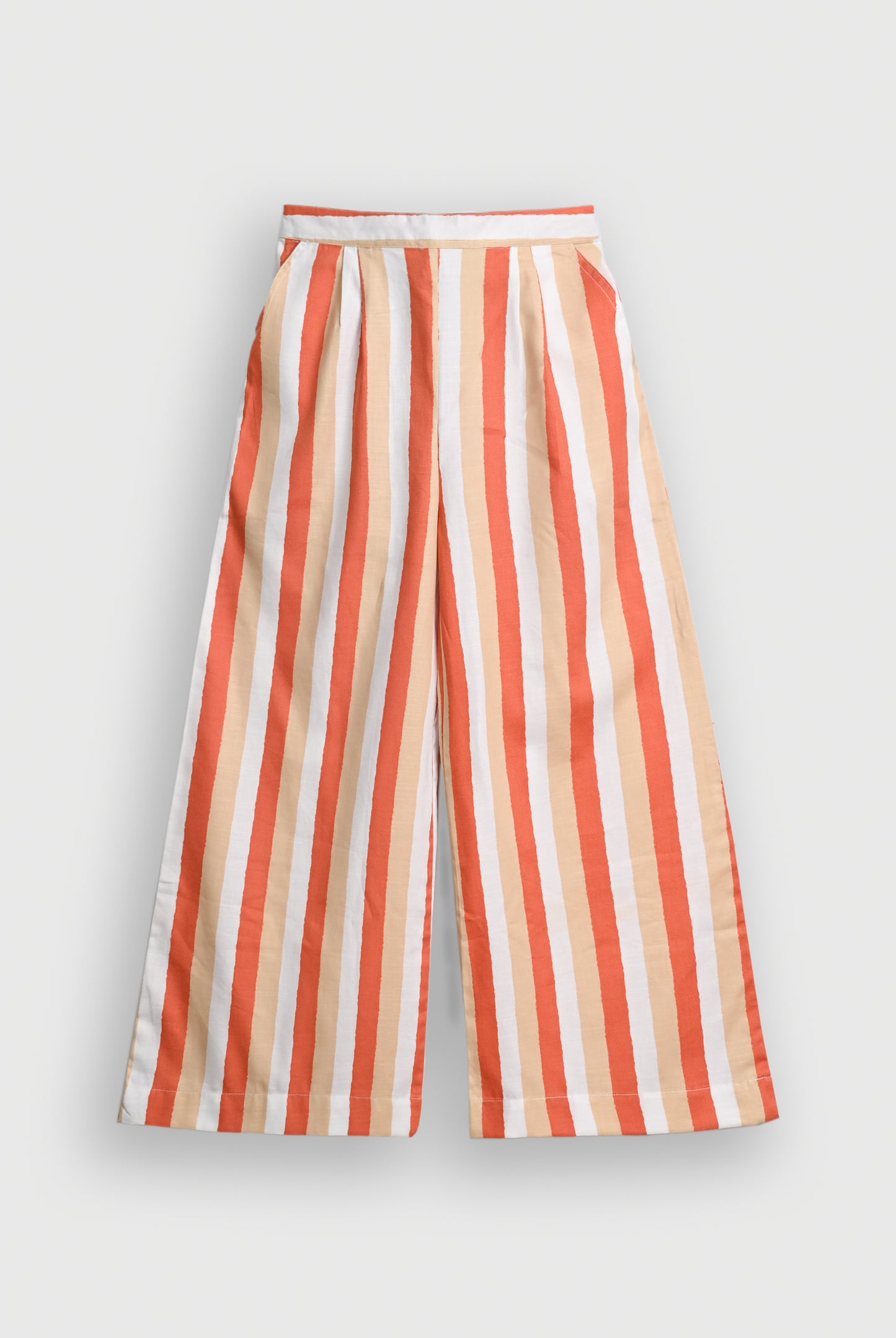 WHUTE VELOUR NOIR TROUSER Reality