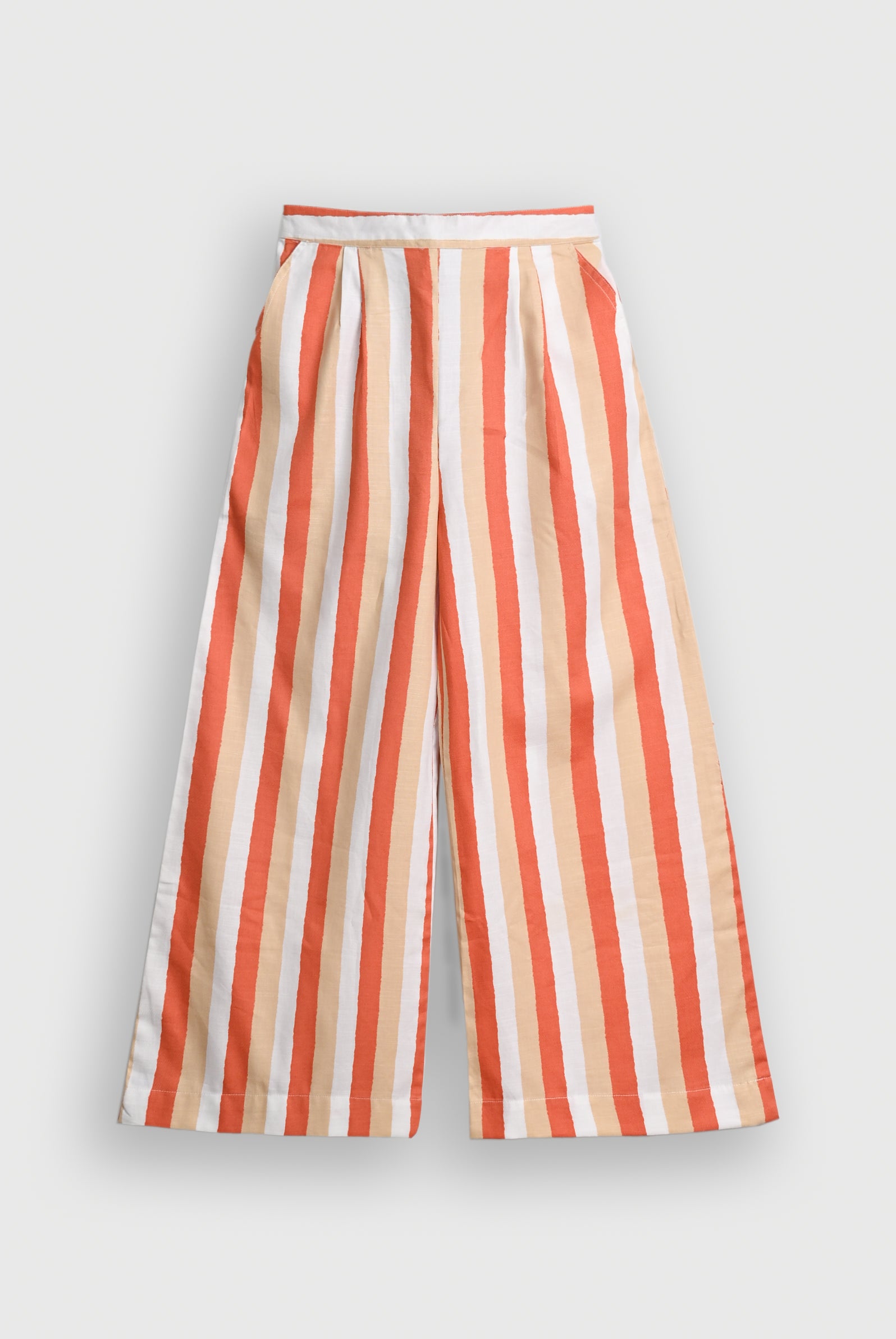 WHUTE VELOUR NOIR TROUSER Reality