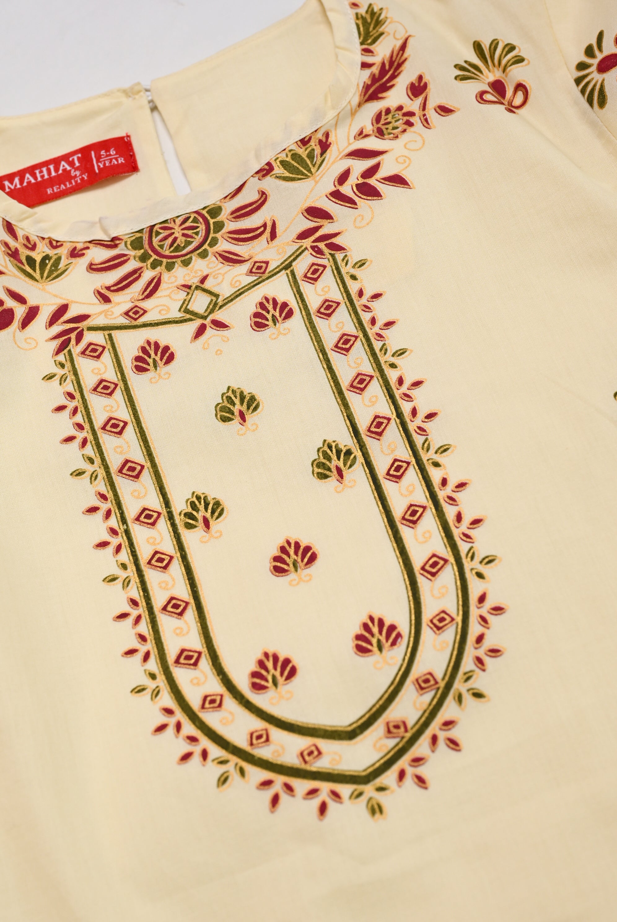 2 piece MEHER-E-GULL CREAM SUIT Reality