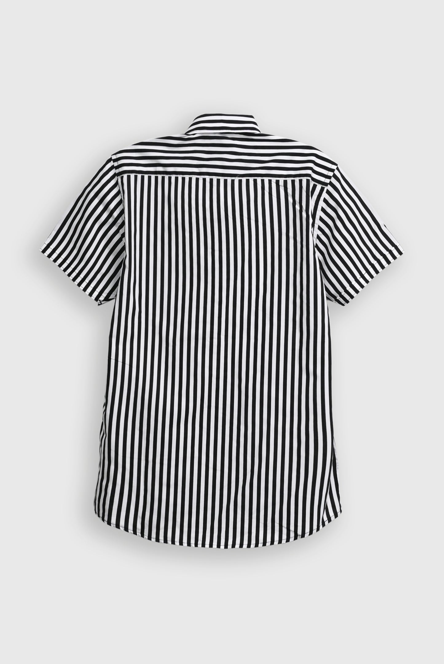 MEN CASUAL LIGHT WHITE LINE SHIRT Reality