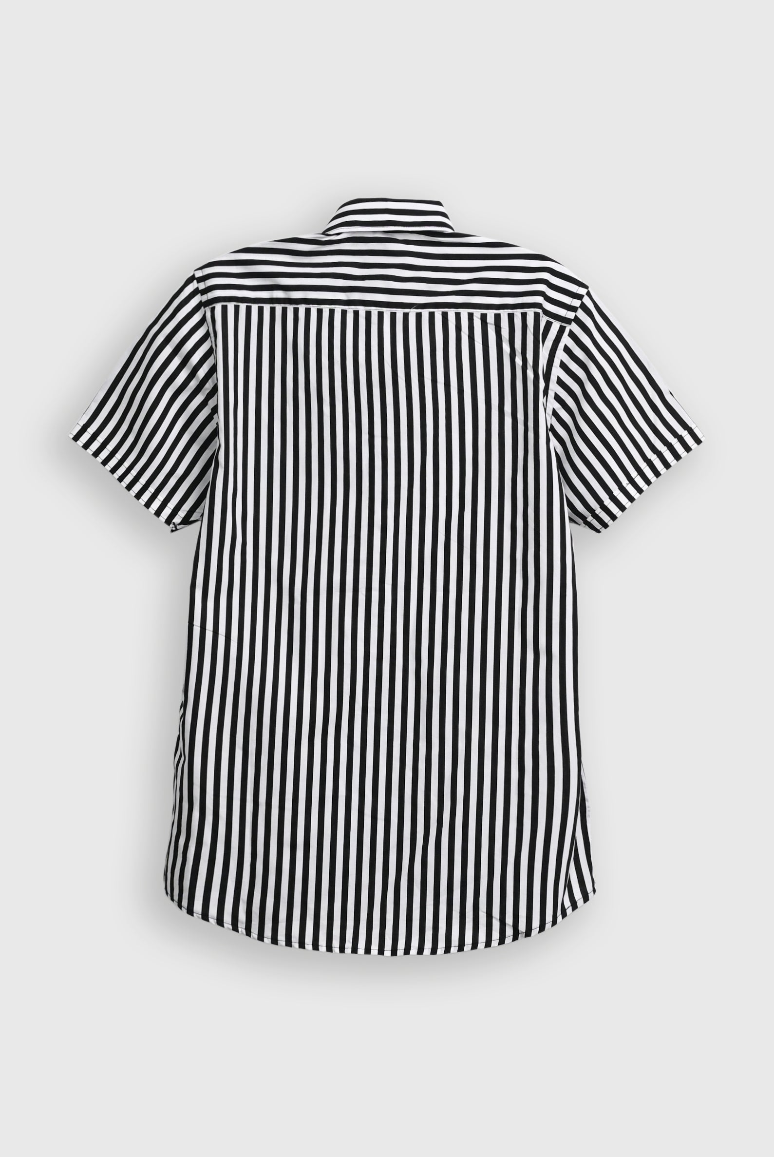 MEN CASUAL LIGHT WHITE LINE SHIRT Reality