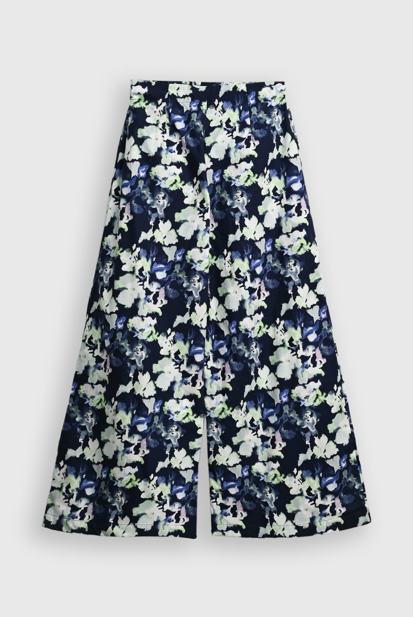 BLUSH BOTANICAL NAVY CO-ORD Reality