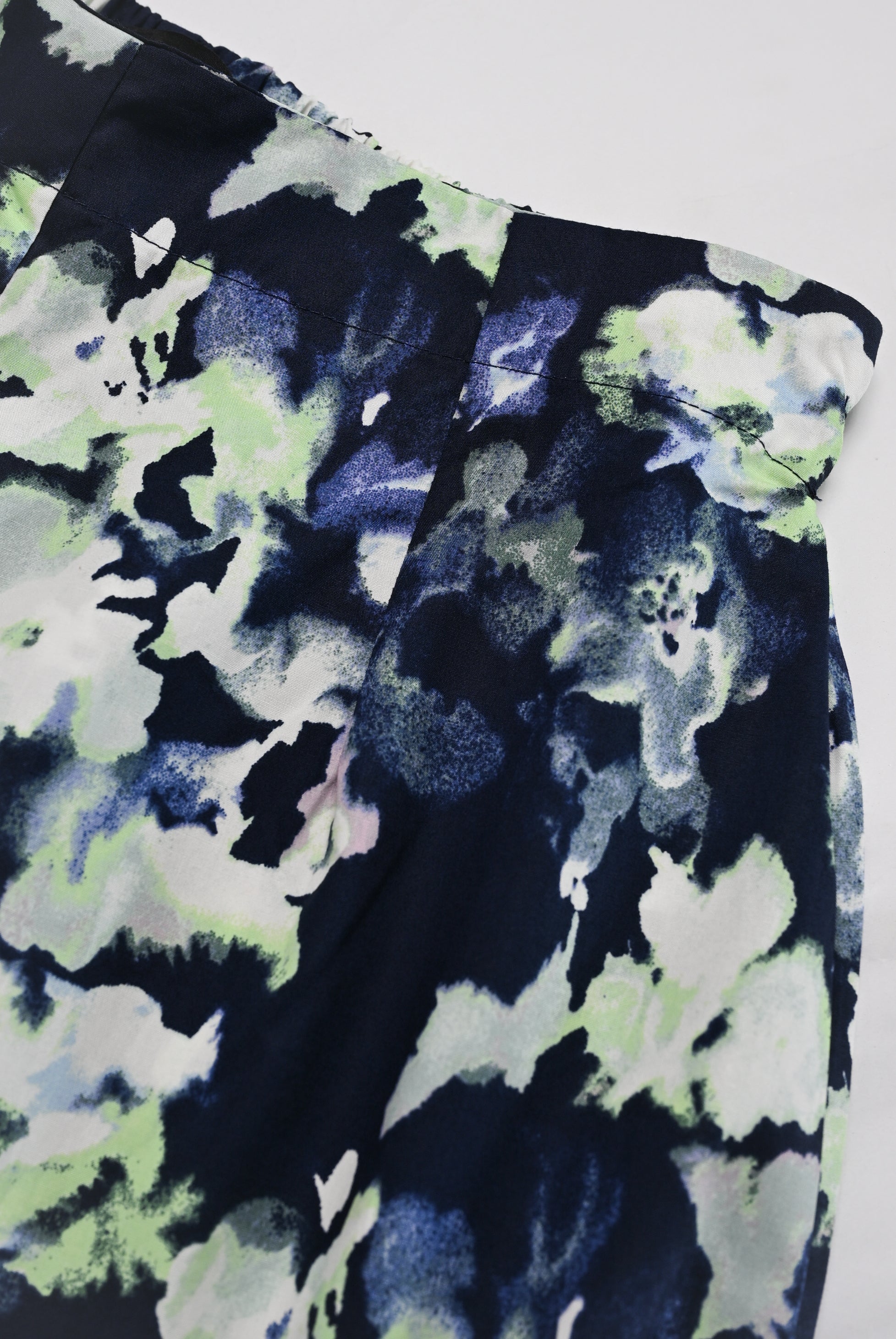BLUSH BOTANICAL NAVY CO-ORD Reality