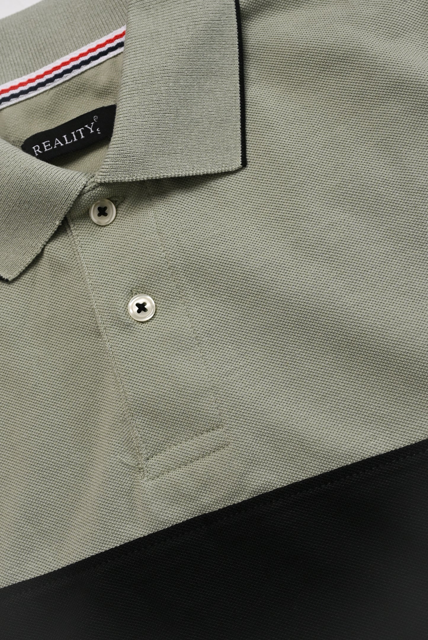 MEN LIGHT GREY POLO Reality