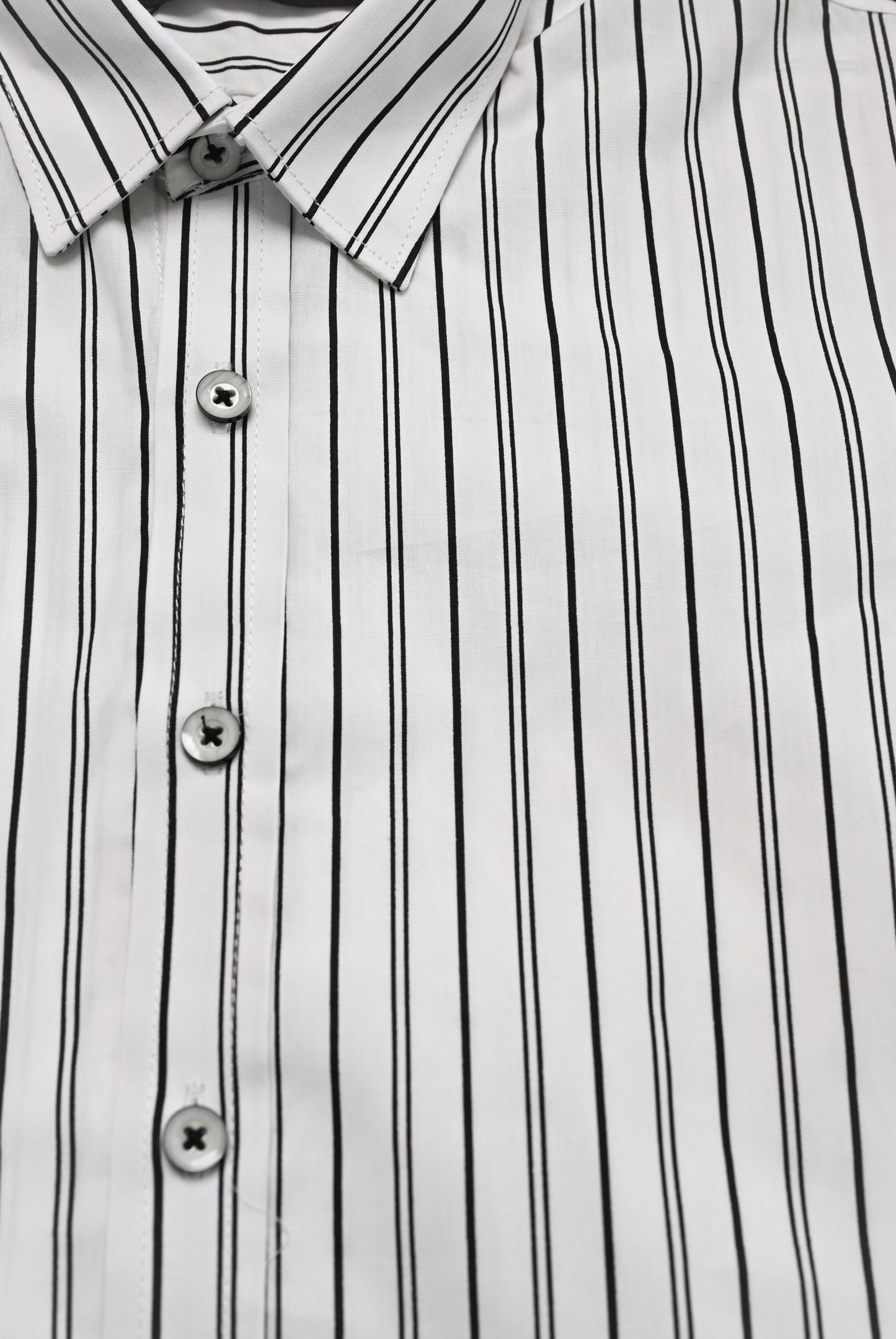 MEN CASUAL BLACK LINE SHIRT Reality