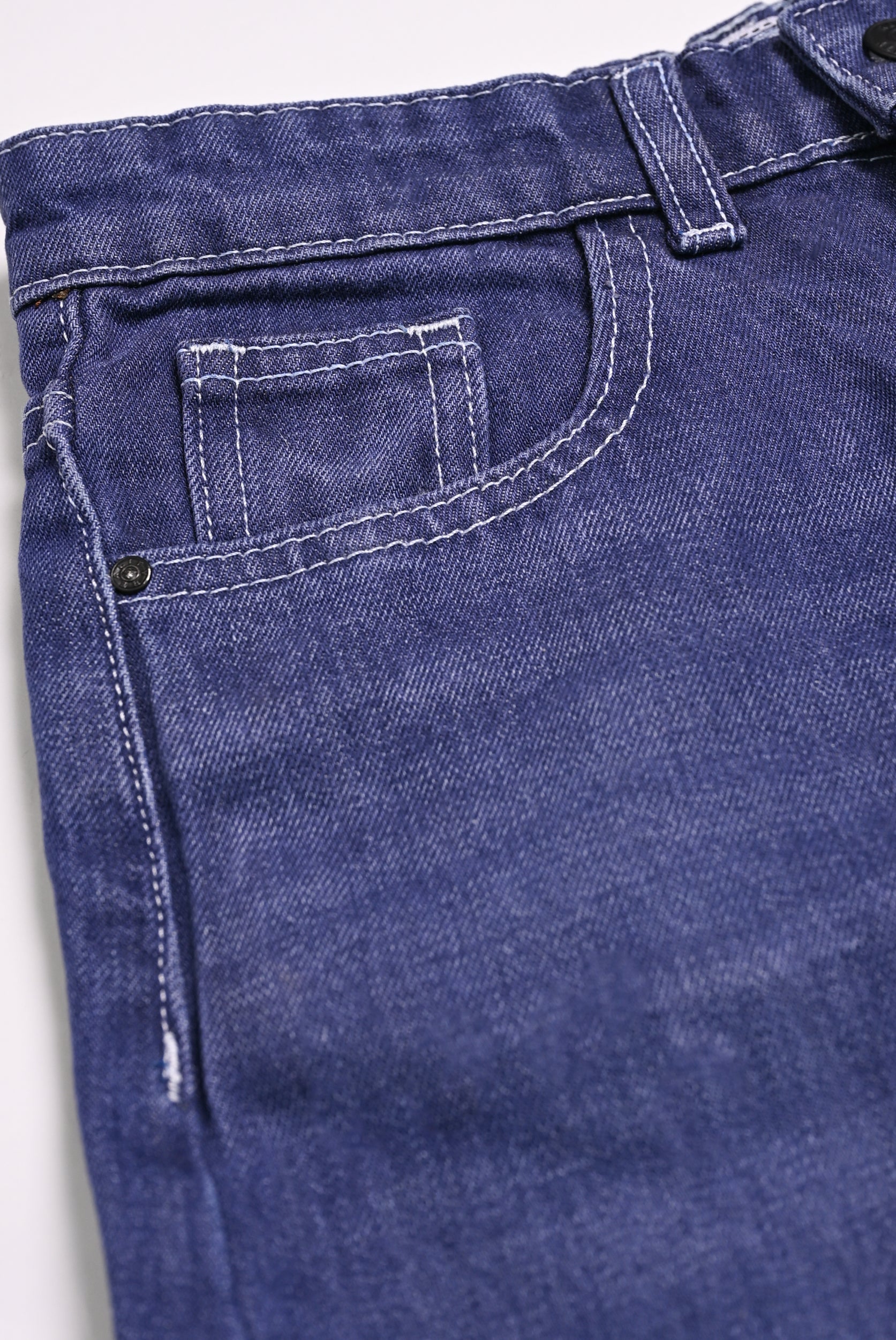 STRAIGHT FIT BLUE DENIM Reality