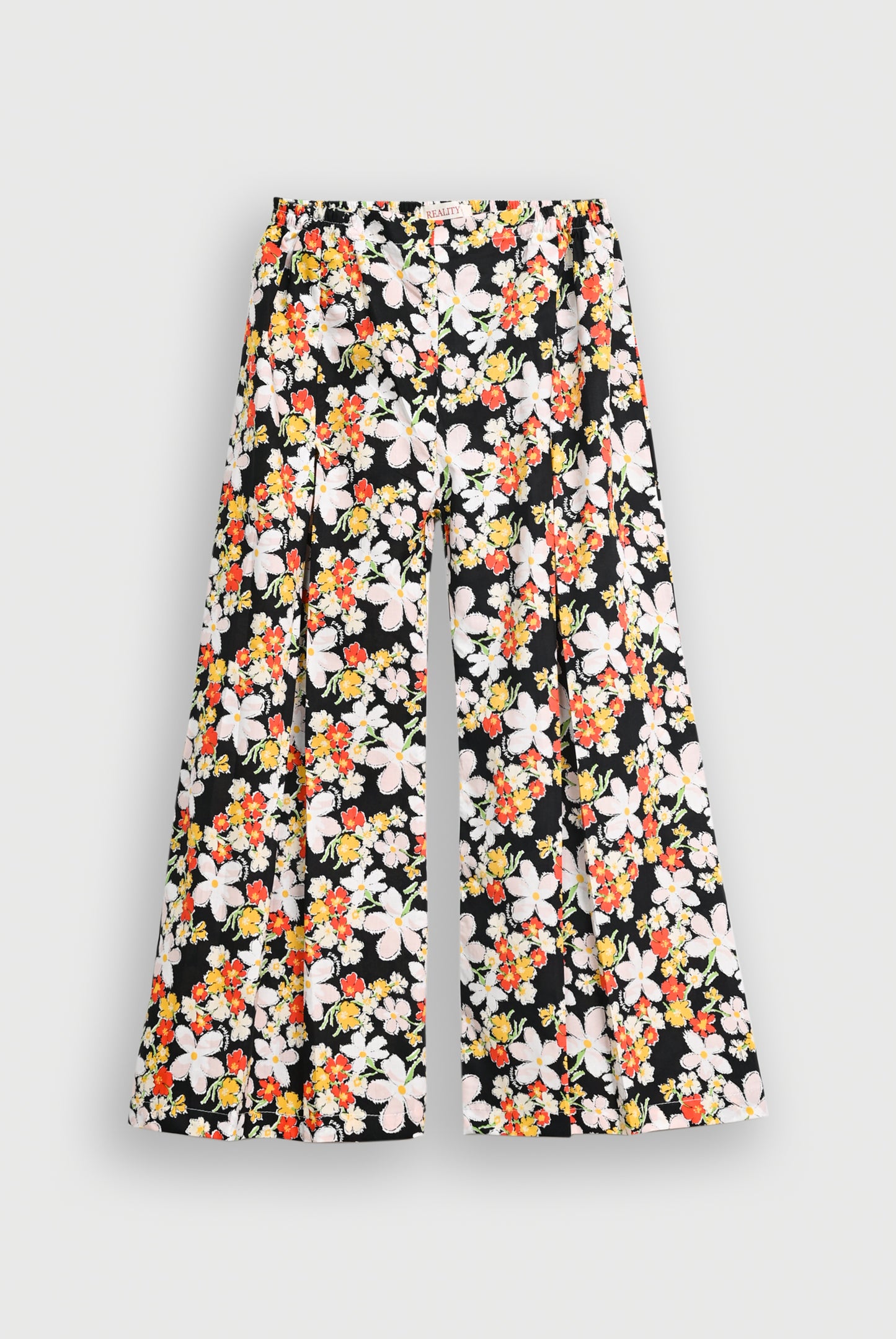 MAPLE MIST BLACK SUIT Reality