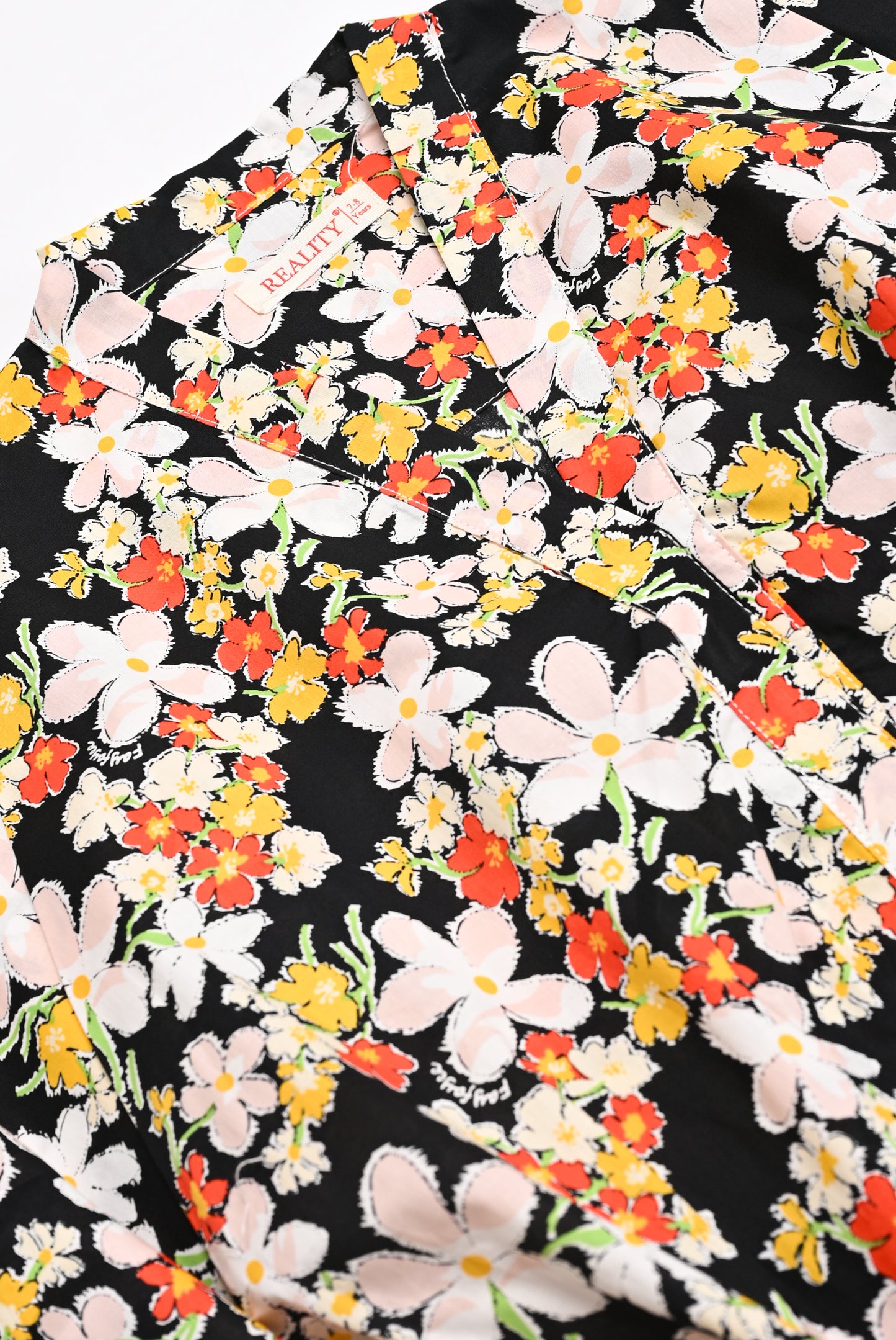 MAPLE MIST BLACK SUIT Reality