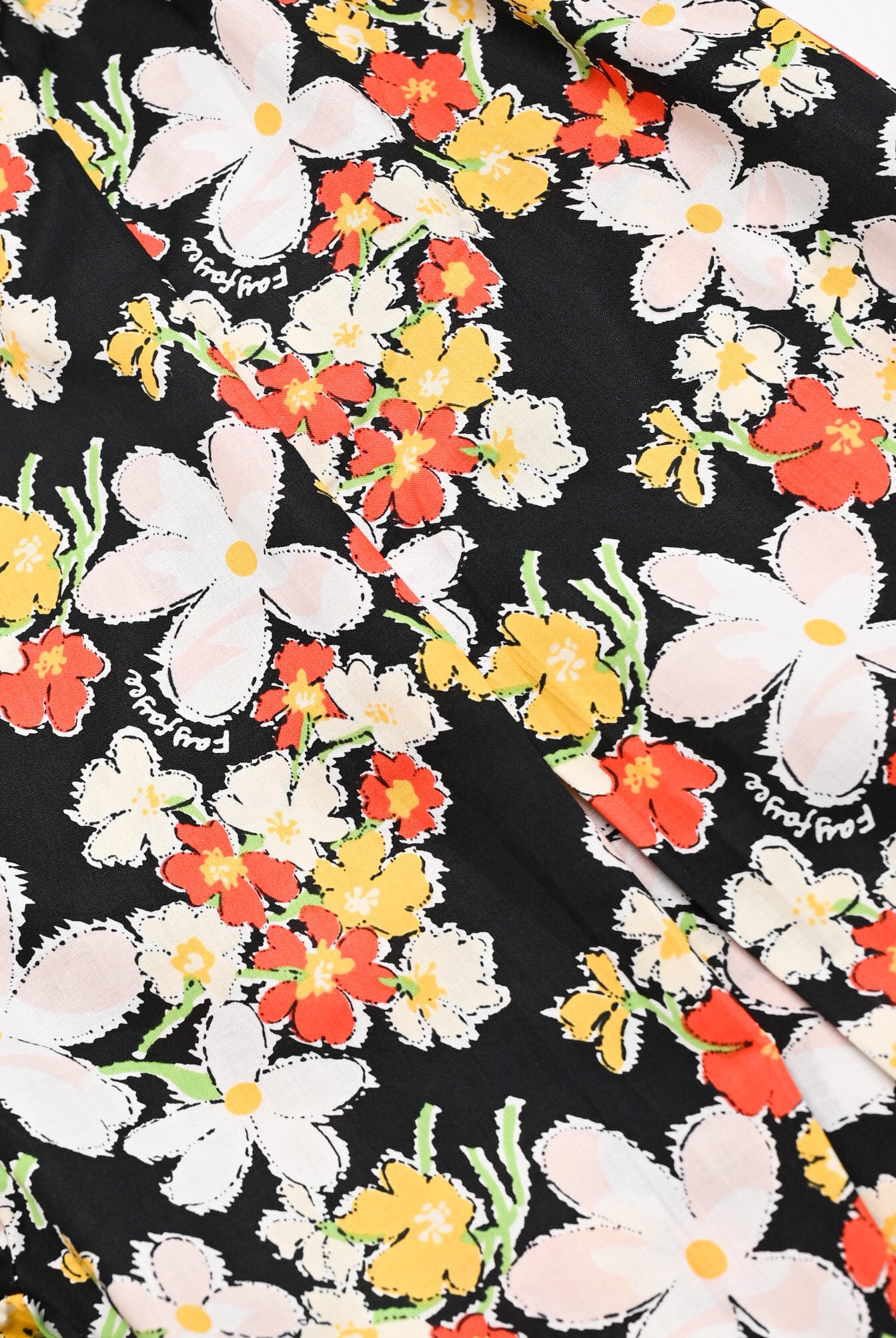 MAPLE MIST BLACK SUIT Reality