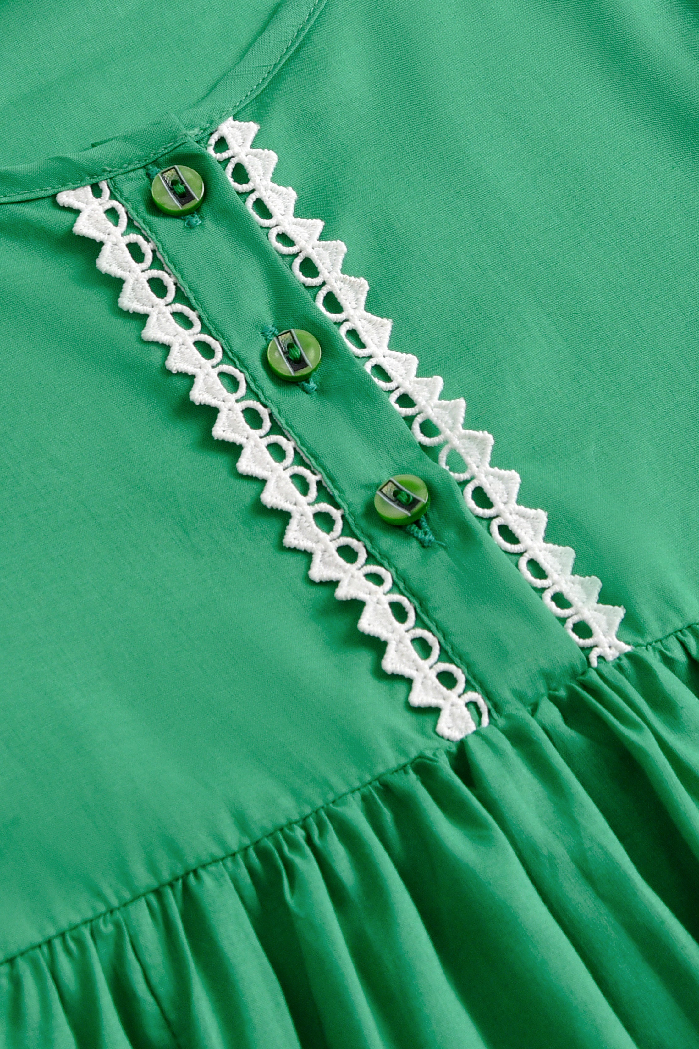 Green Gleam Lace Top Reality