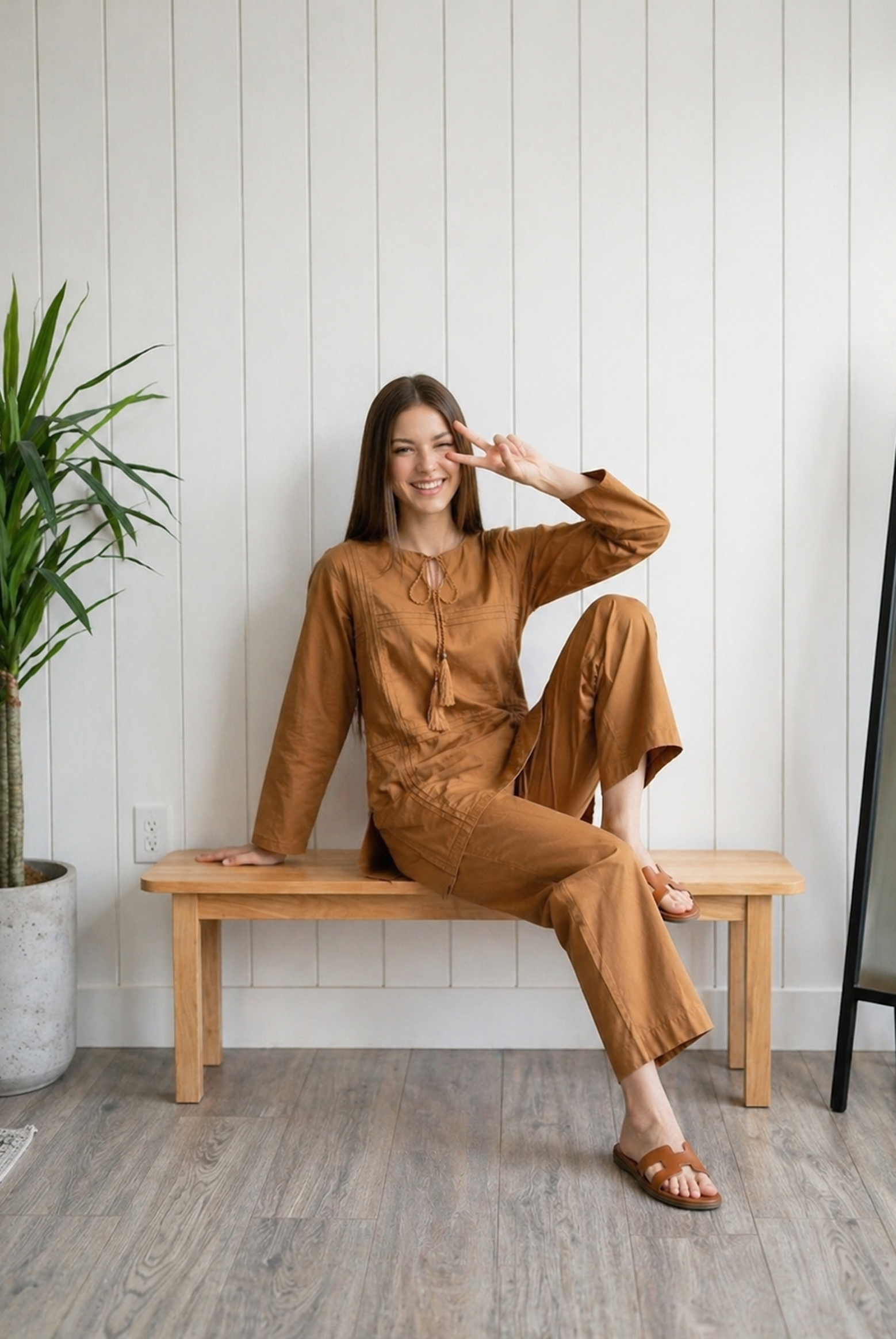 AMBER PLEAT SUIT Reality