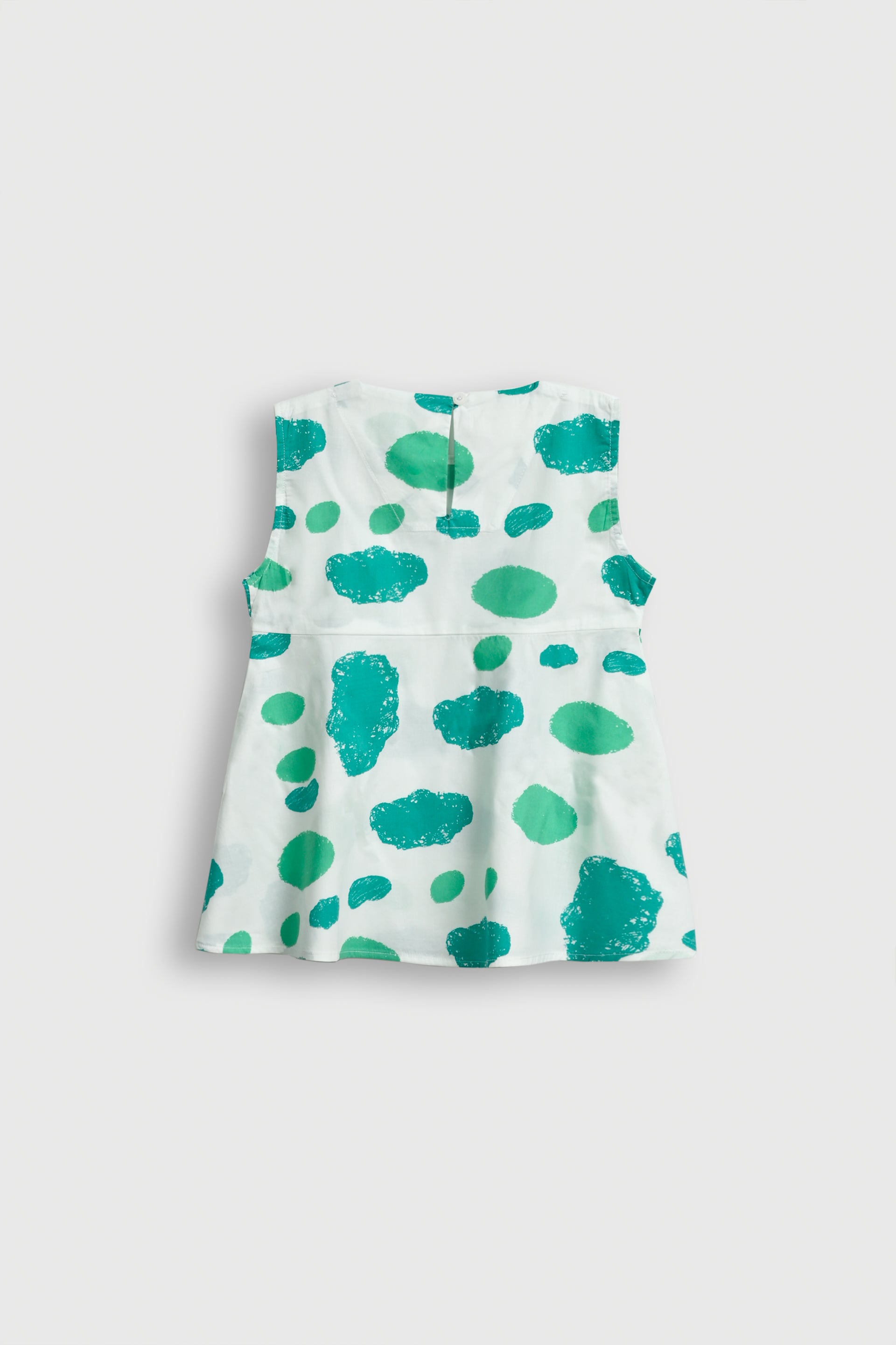 SUNNY WHITE DOODLE Reality