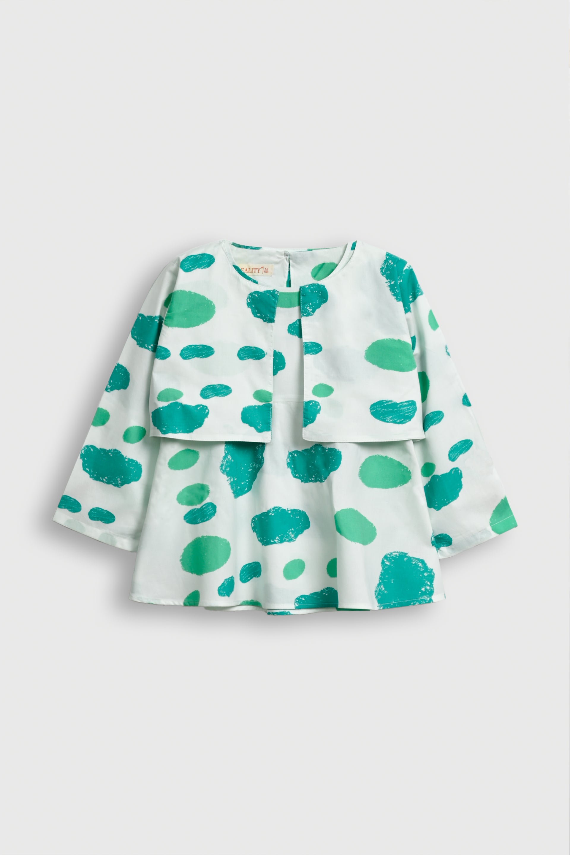 SUNNY WHITE DOODLE Reality