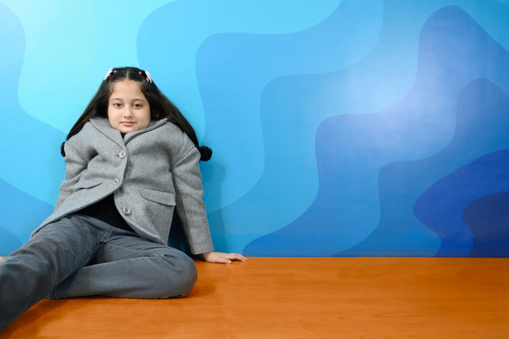 KIDS GRAY COAT Reality