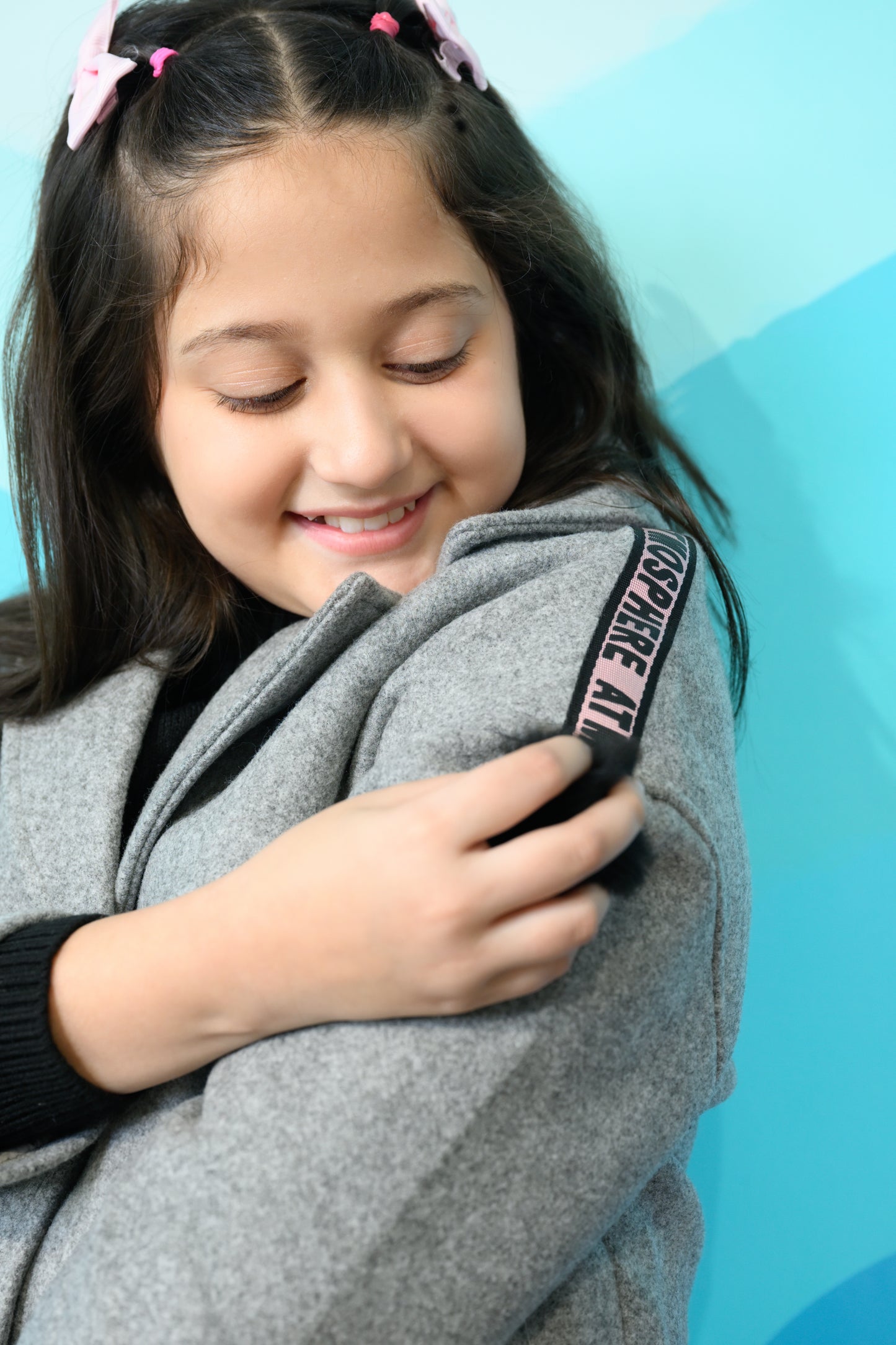 KIDS GRAY COAT Reality