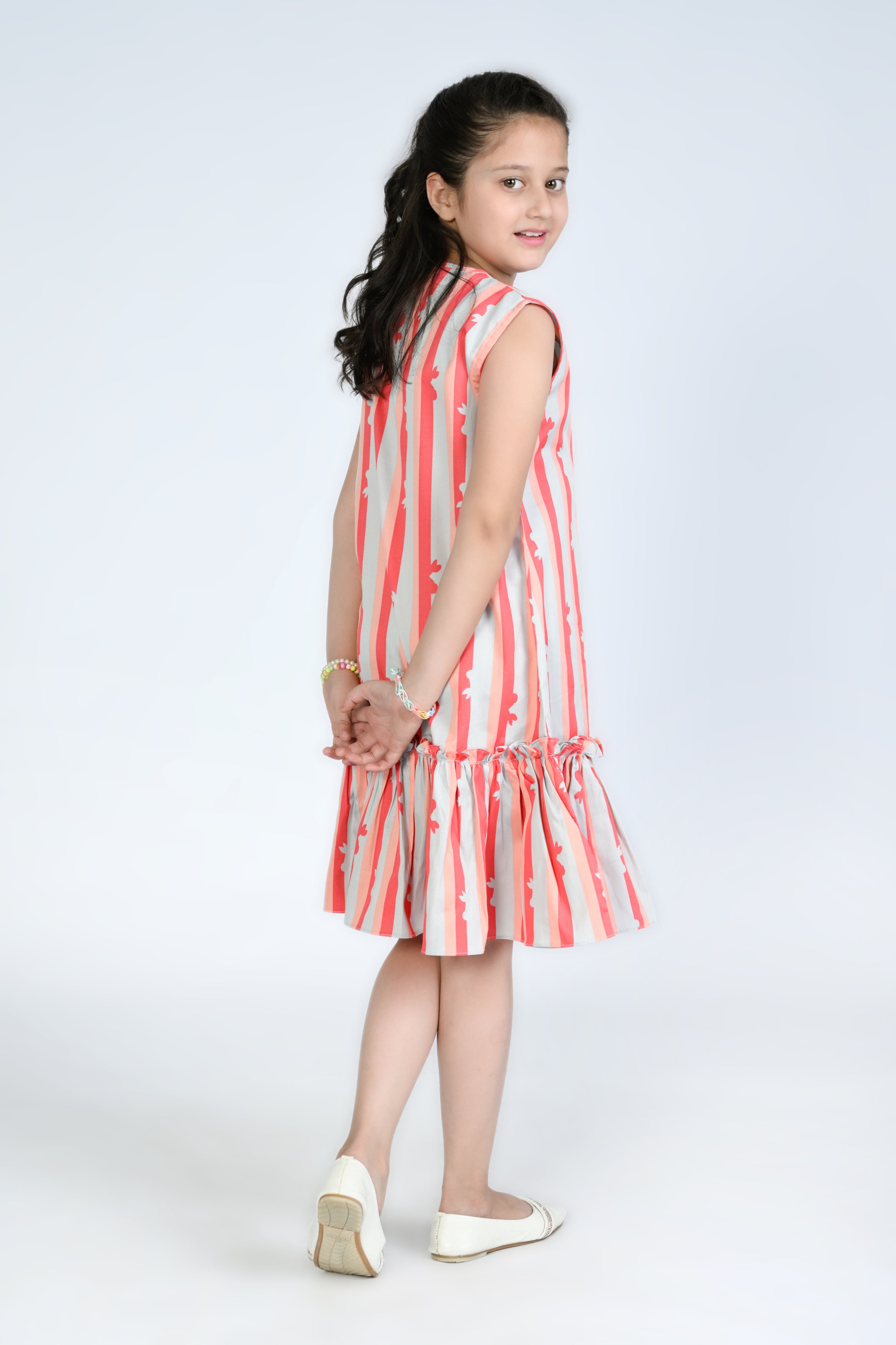 Charming Stripes: Summer Style for Girls Reality