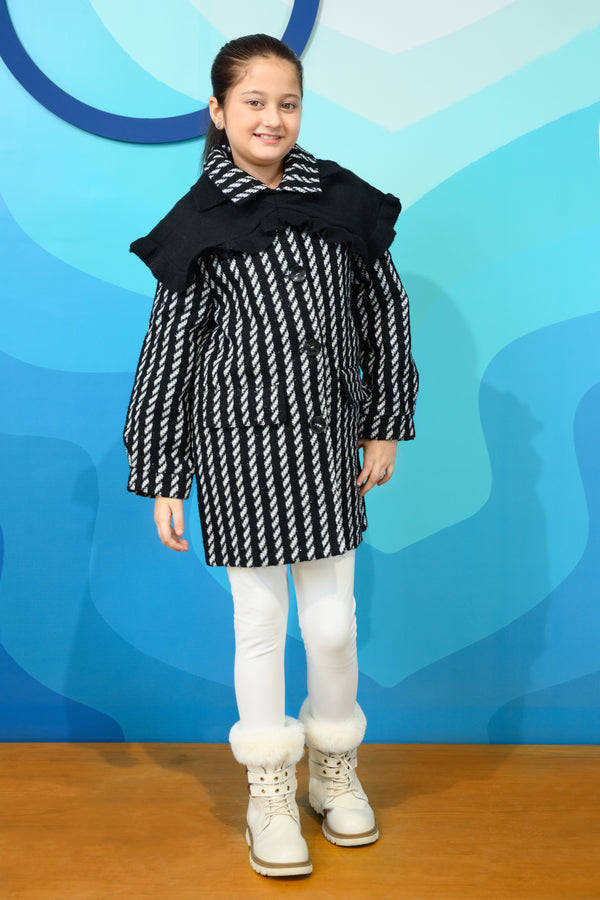 KIDS BLACK COAT Reality