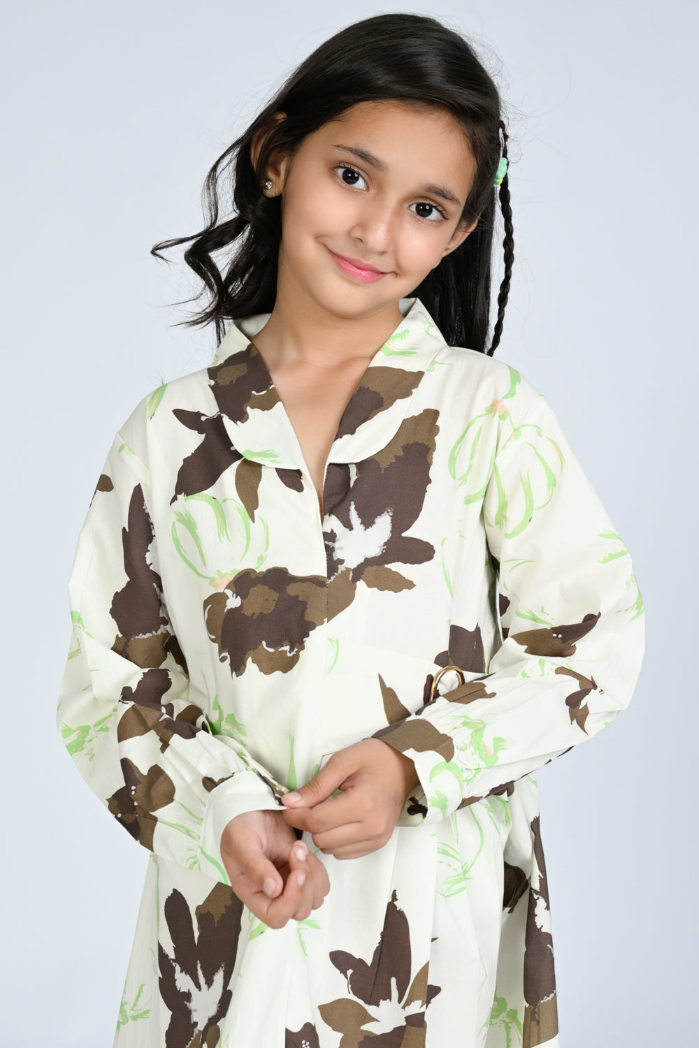 OLIVE PETALPUNK TOP Reality