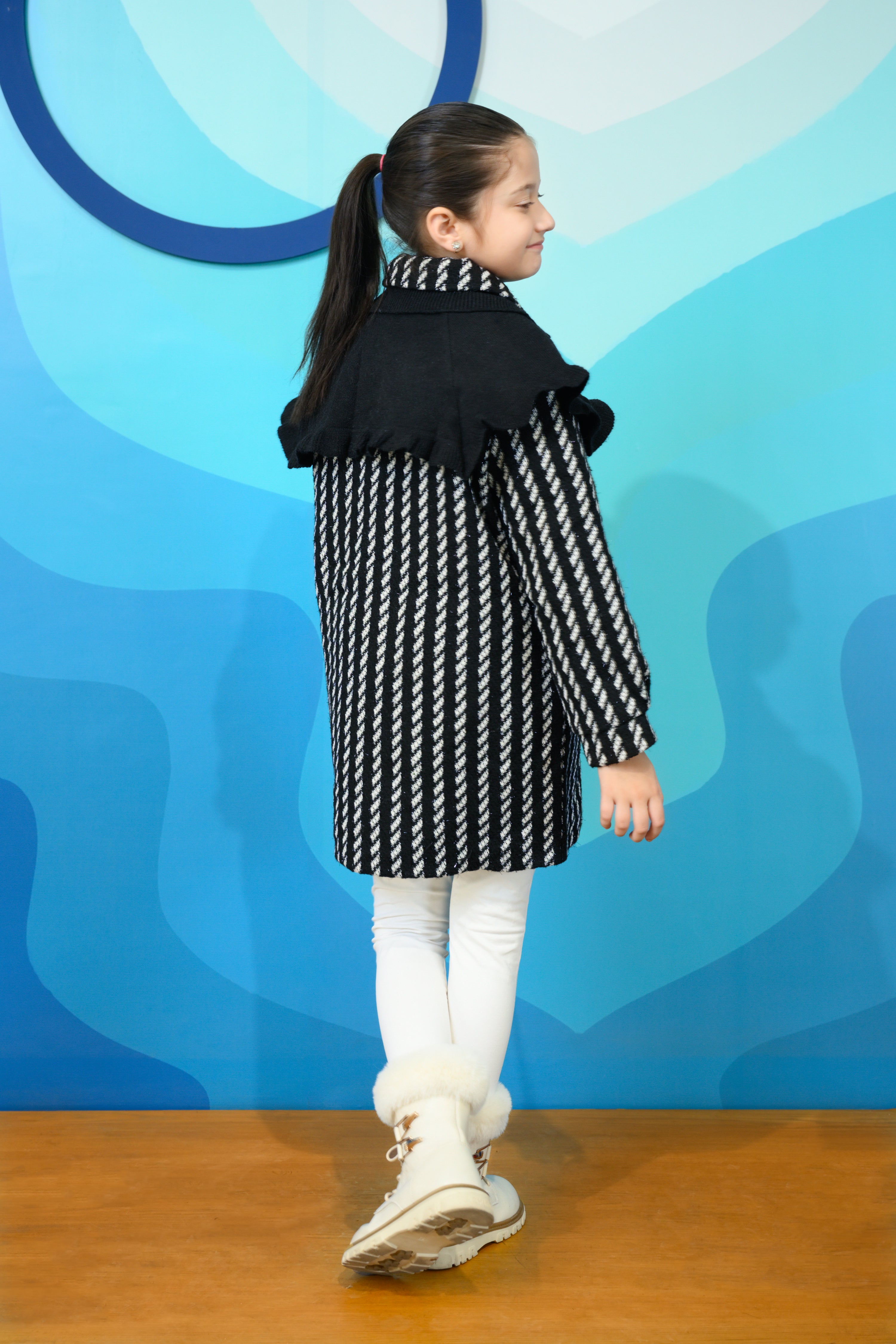 KIDS BLACK COAT Reality