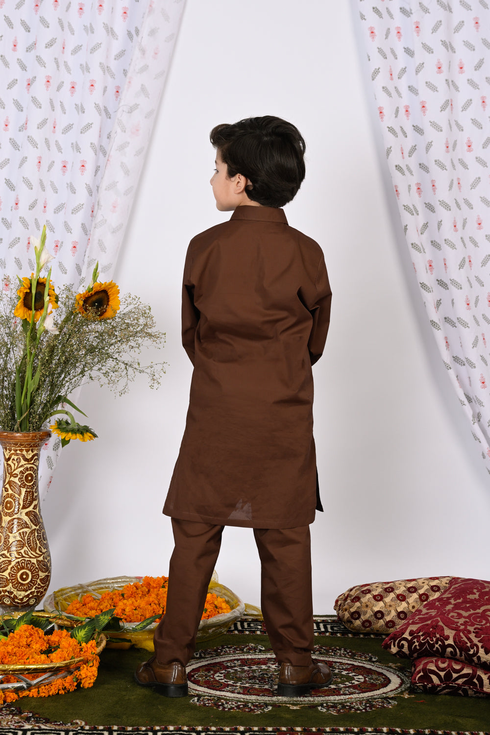 Little Sultan" outfit Reality