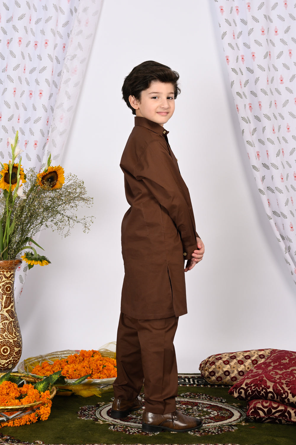 Little Sultan" outfit Reality