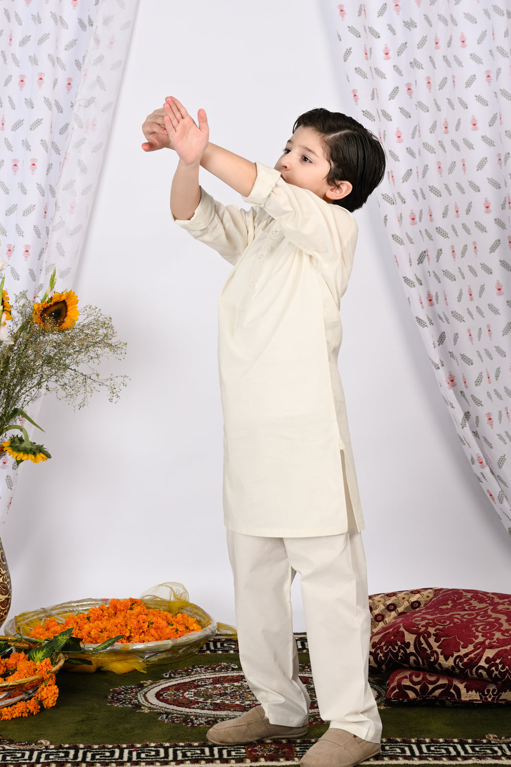 BOYS OFF WHITE SHALWAR KAMEEZ Reality