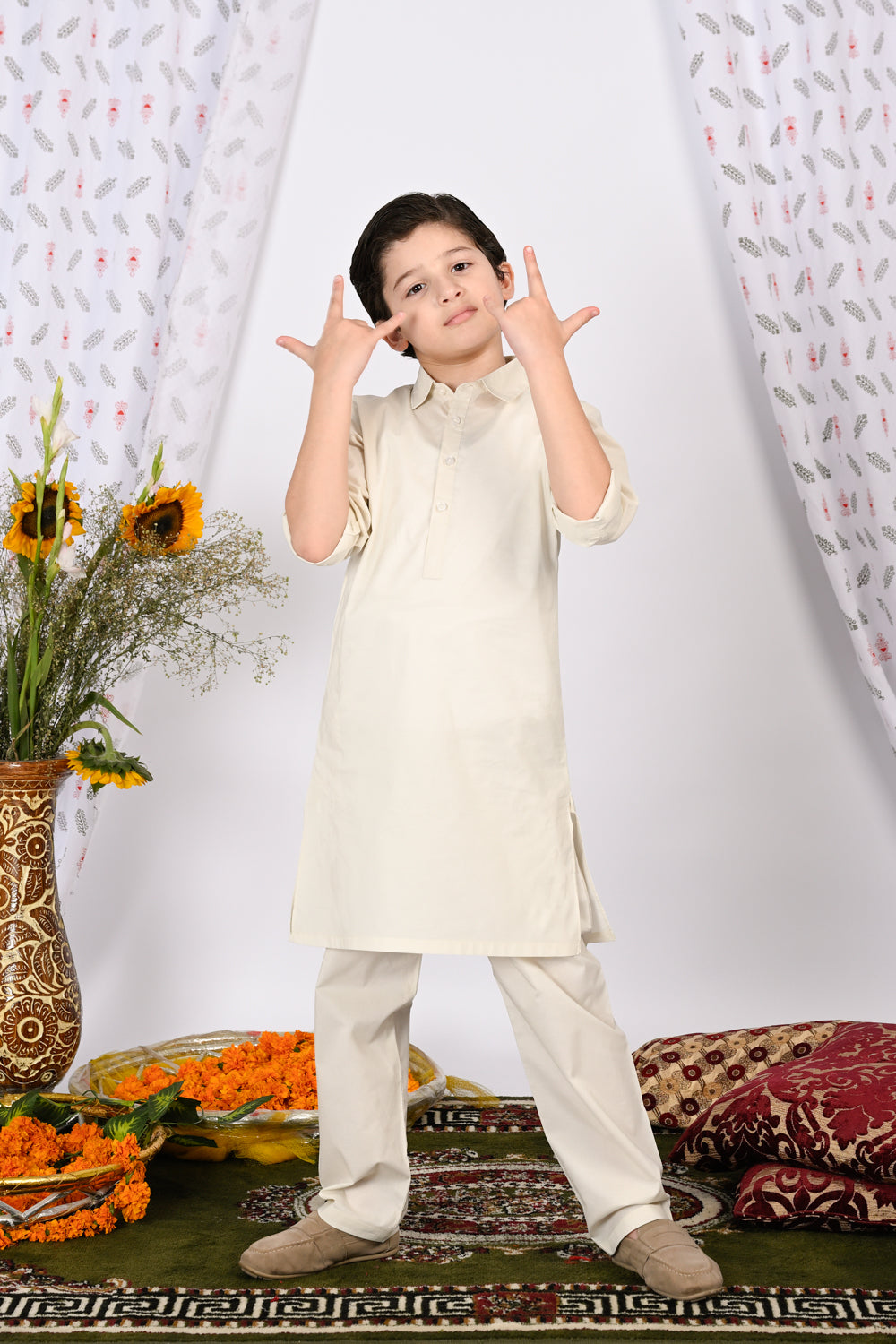 BOYS OFF WHITE SHALWAR KAMEEZ Reality