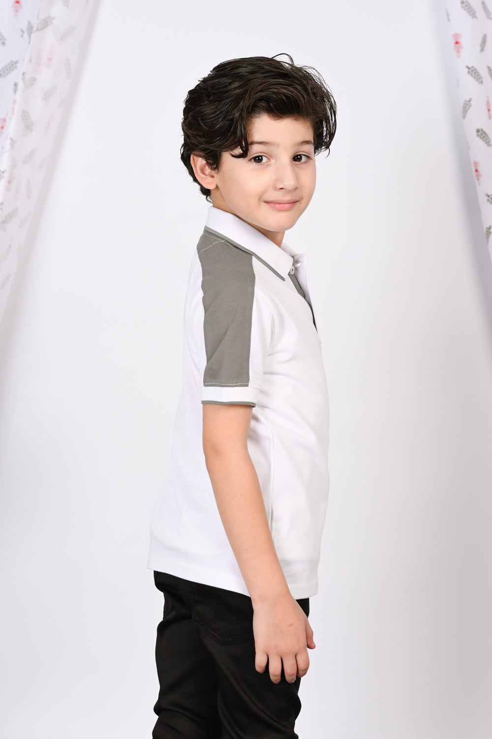 BOYS WHITE POLO Reality