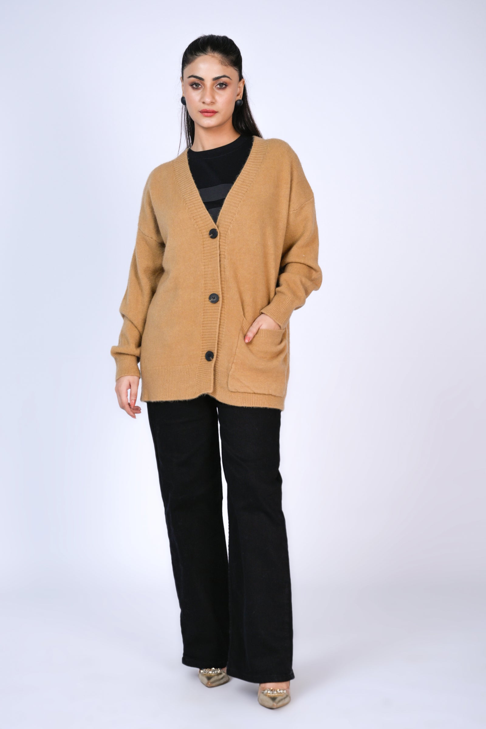 Knit Cardigan in Camel Reality