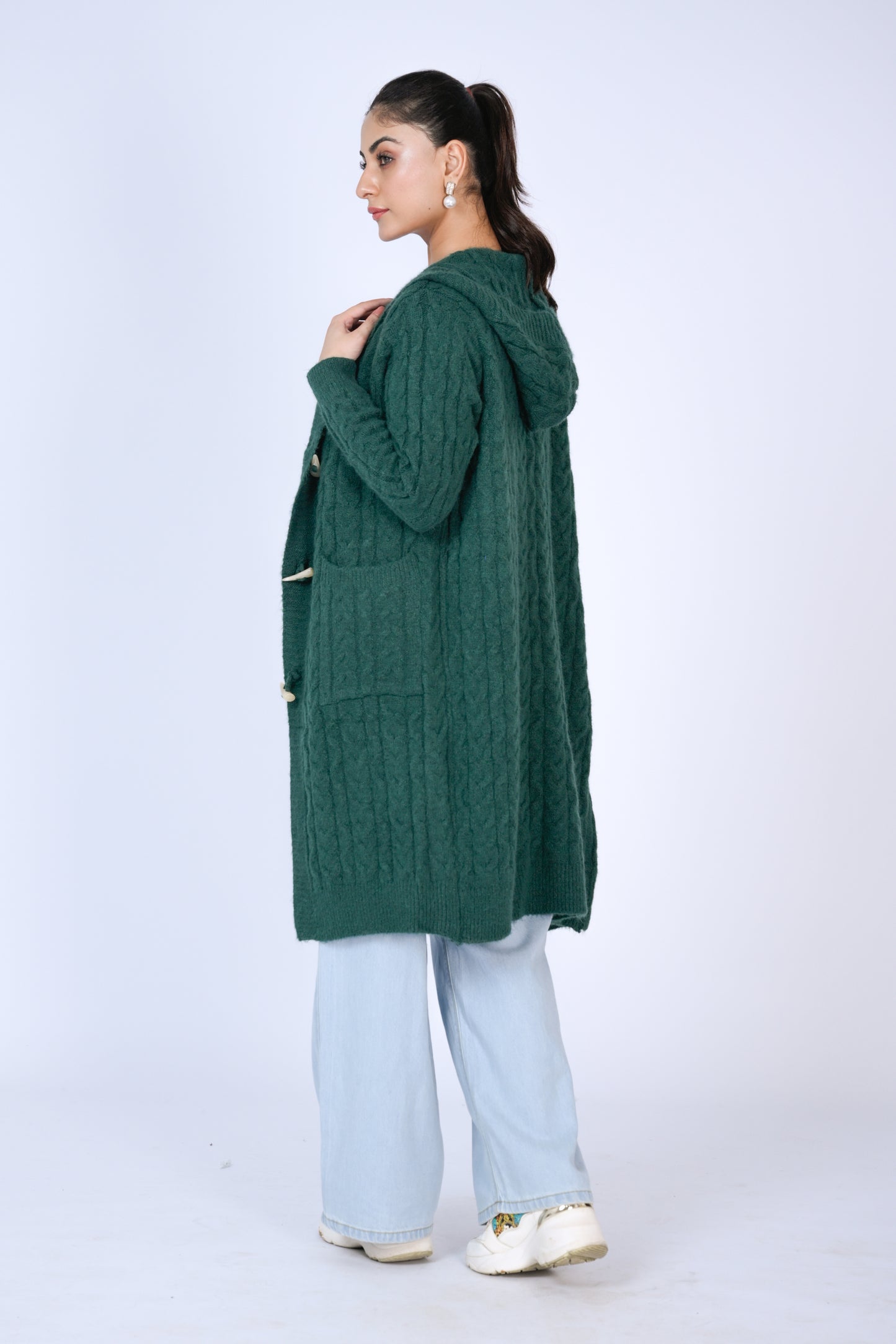 Effortless Style in a Hooded Knit Reality