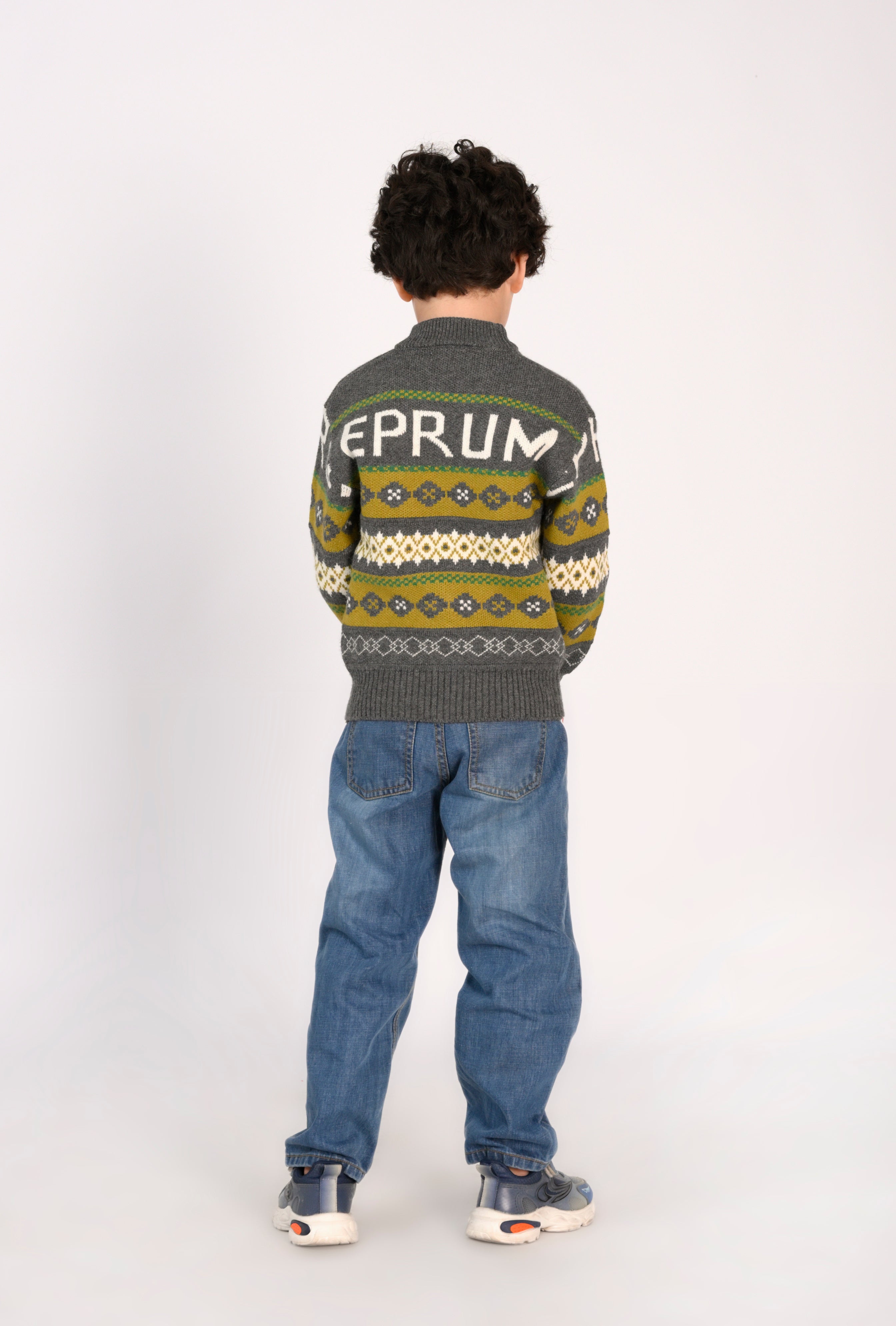 Cozy Confidence: Winter Vibes in Style Reality