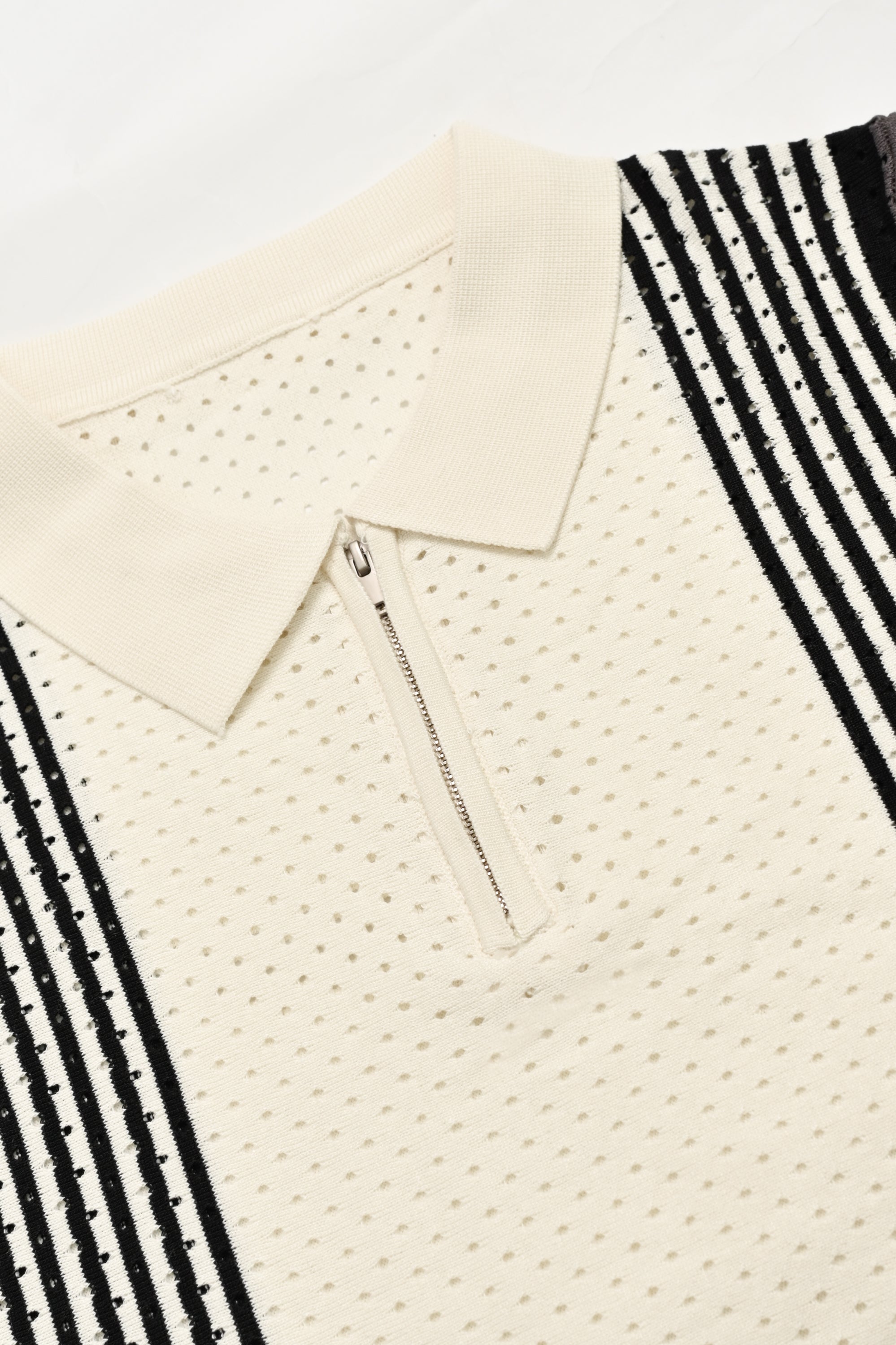 IMPORTED KNITTED RUST POLO Reality