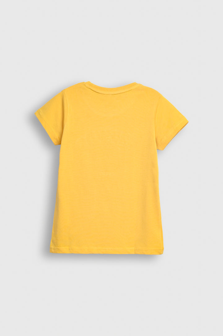 Yellow Friends Cartoon Print T-Shirt for Girls – Cute Graphic Design Reality