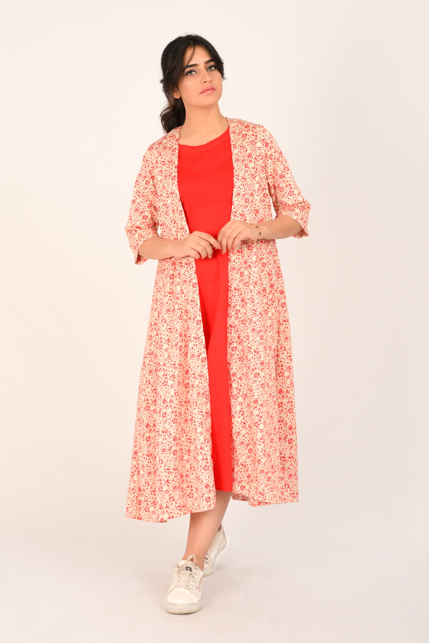 ELEGANT ESSENCE Reality