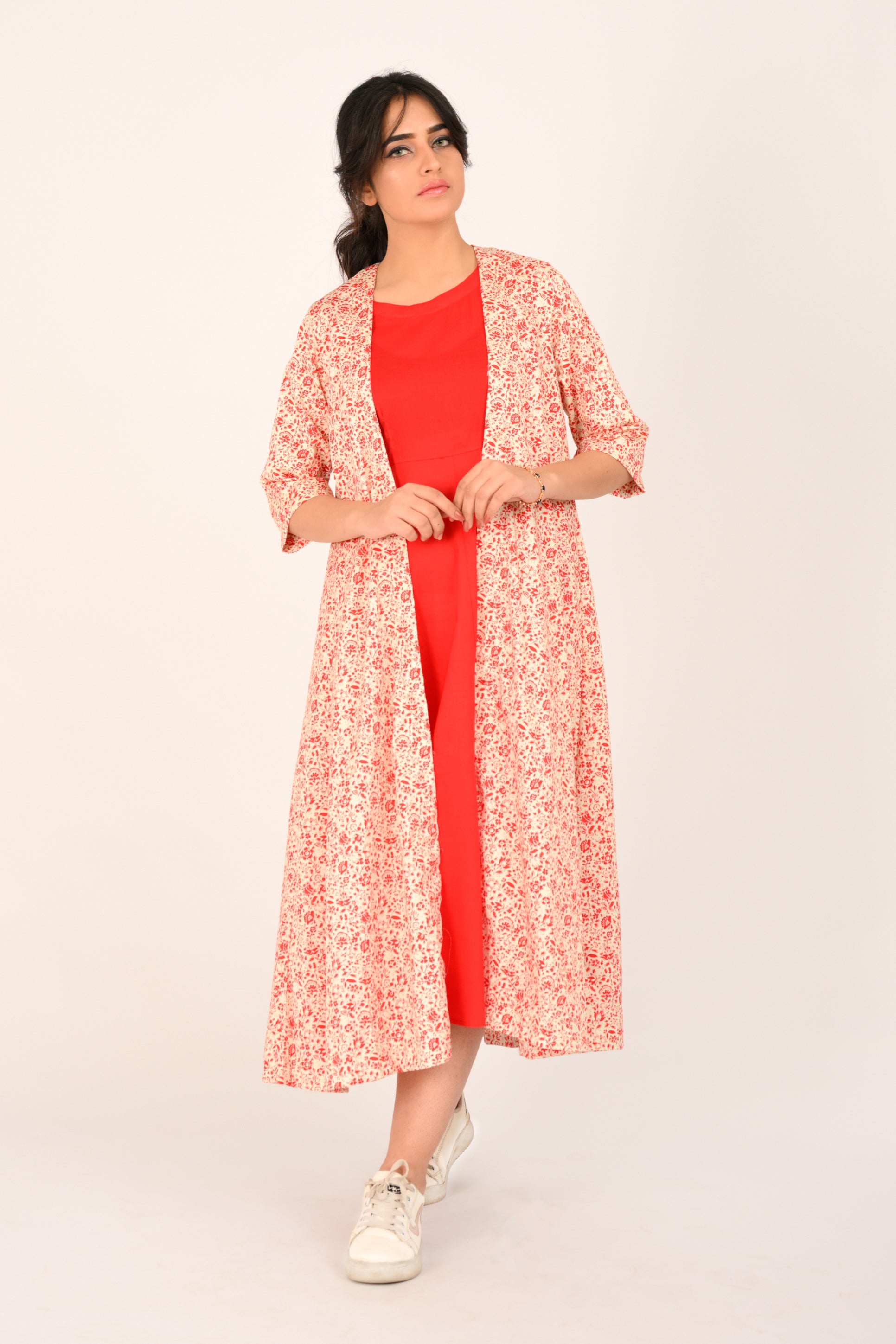 ELEGANT ESSENCE Reality