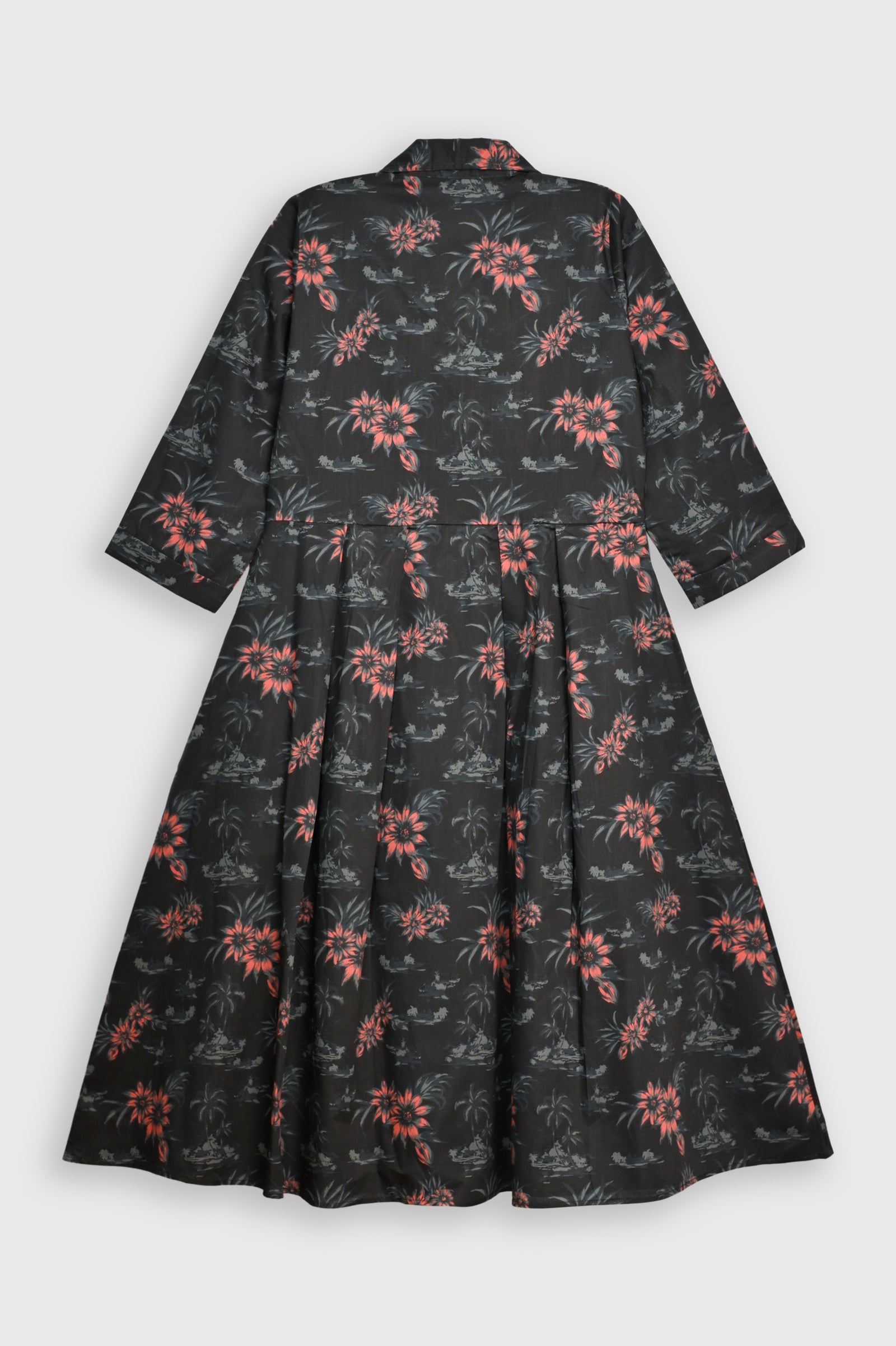 FLORAL BLACK TOP Reality