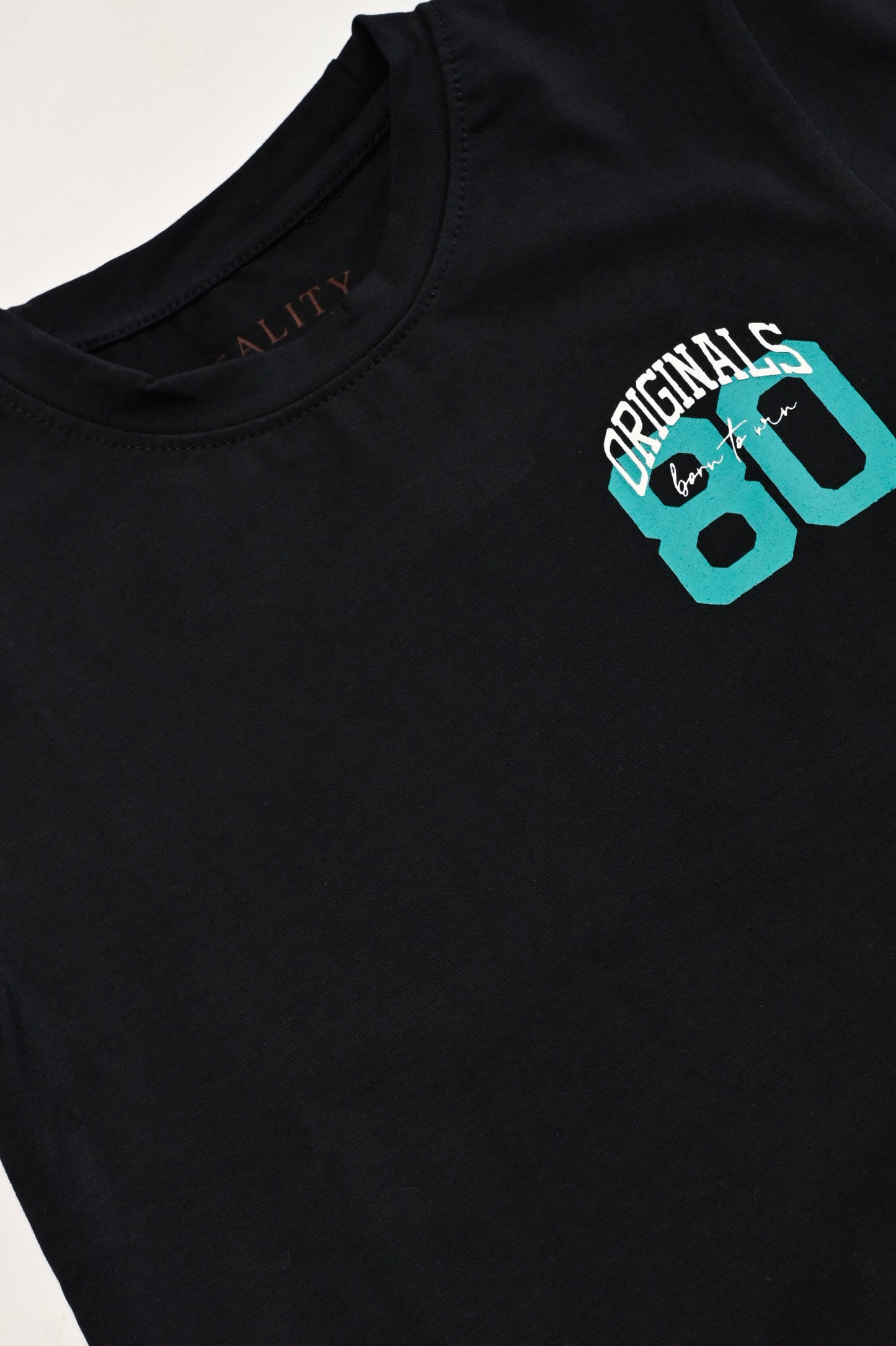 WORTHY GRAPHIC BLACK TEE
