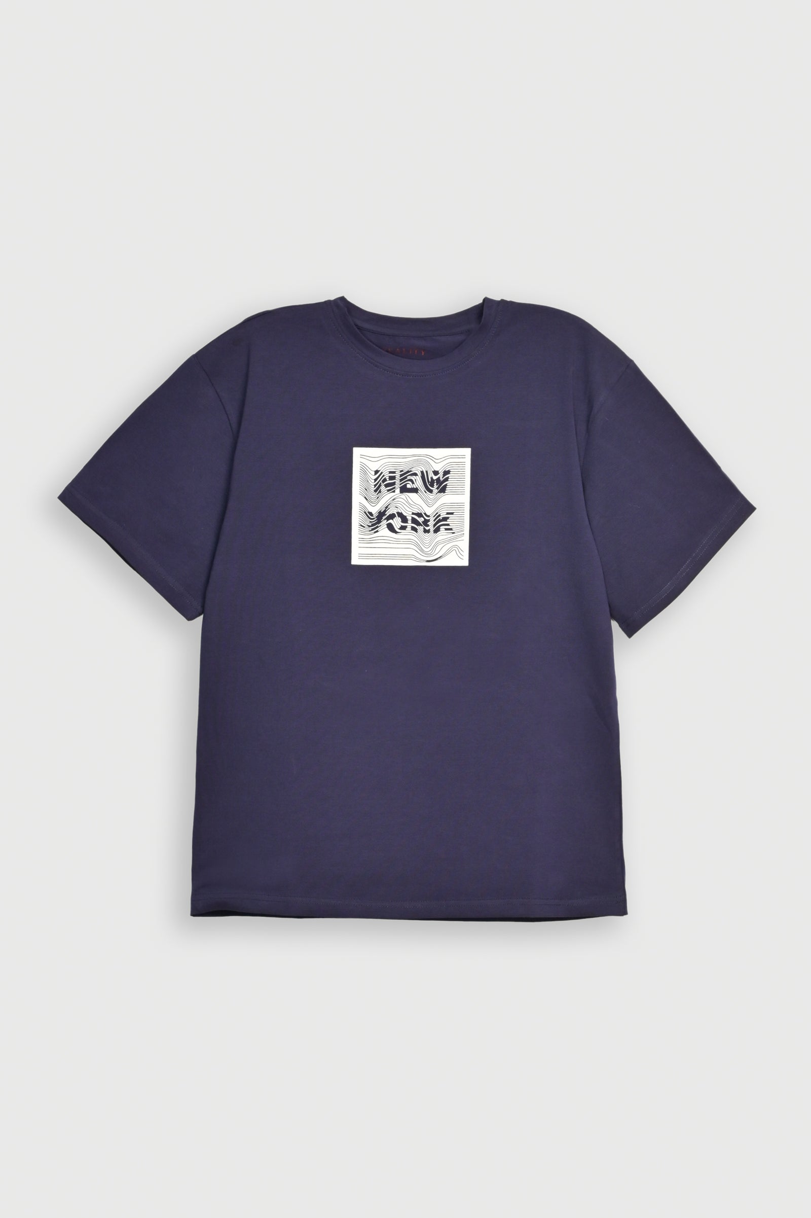 NEW YORK GRAPHIC NAVY TEE Reality