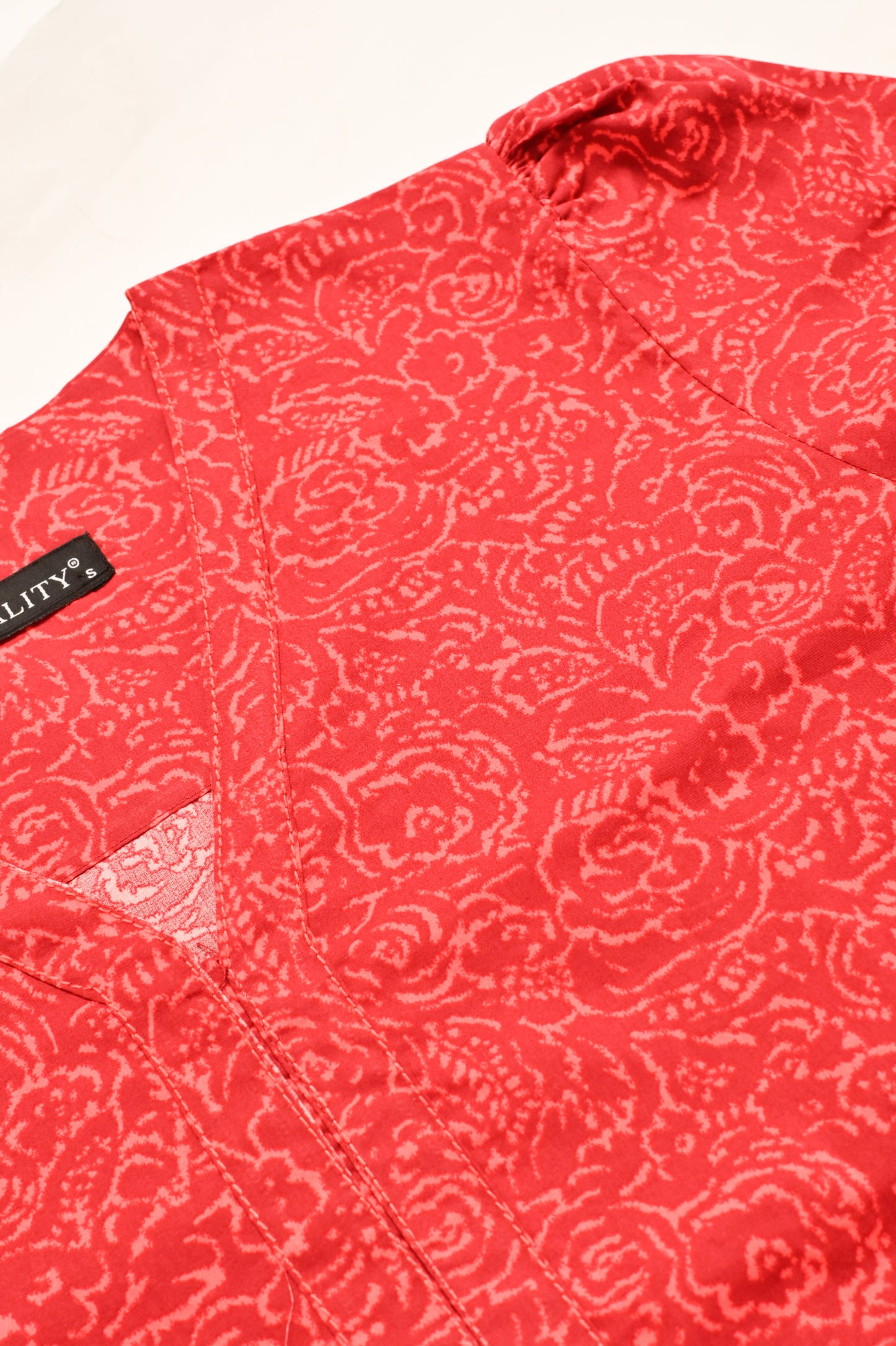FLORAL PRINTED RED SUIT Reality