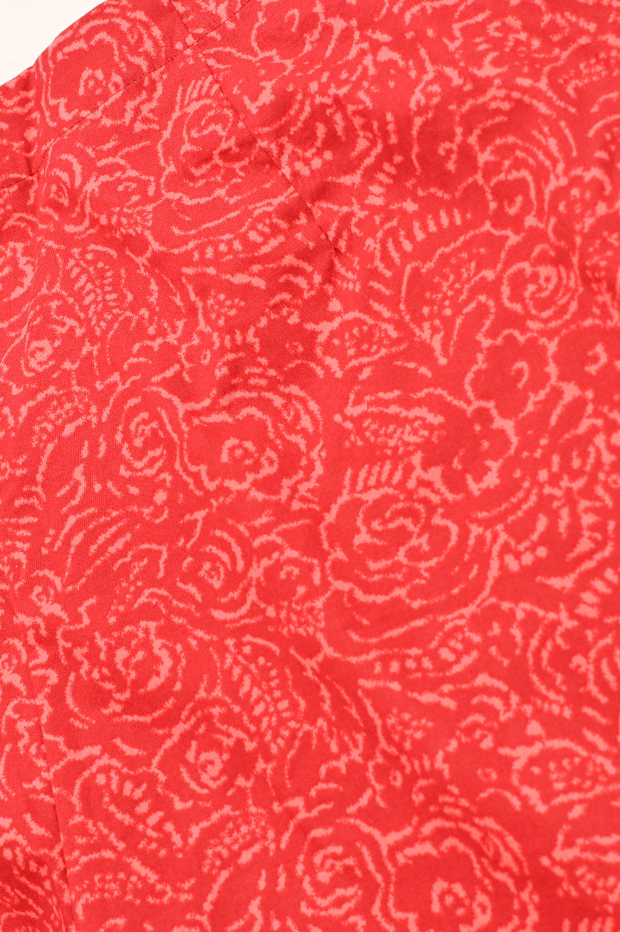 FLORAL PRINTED RED SUIT Reality