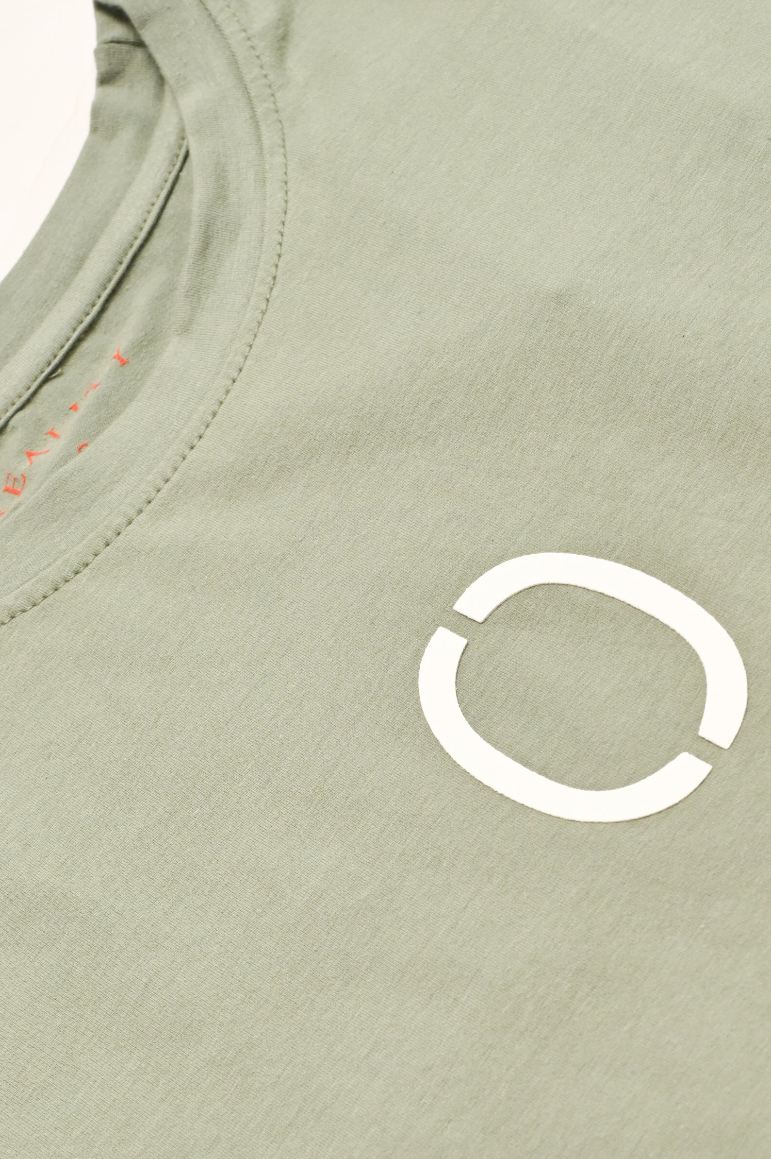 OTROVERT GRAPHIC OLIVE TEE Reality