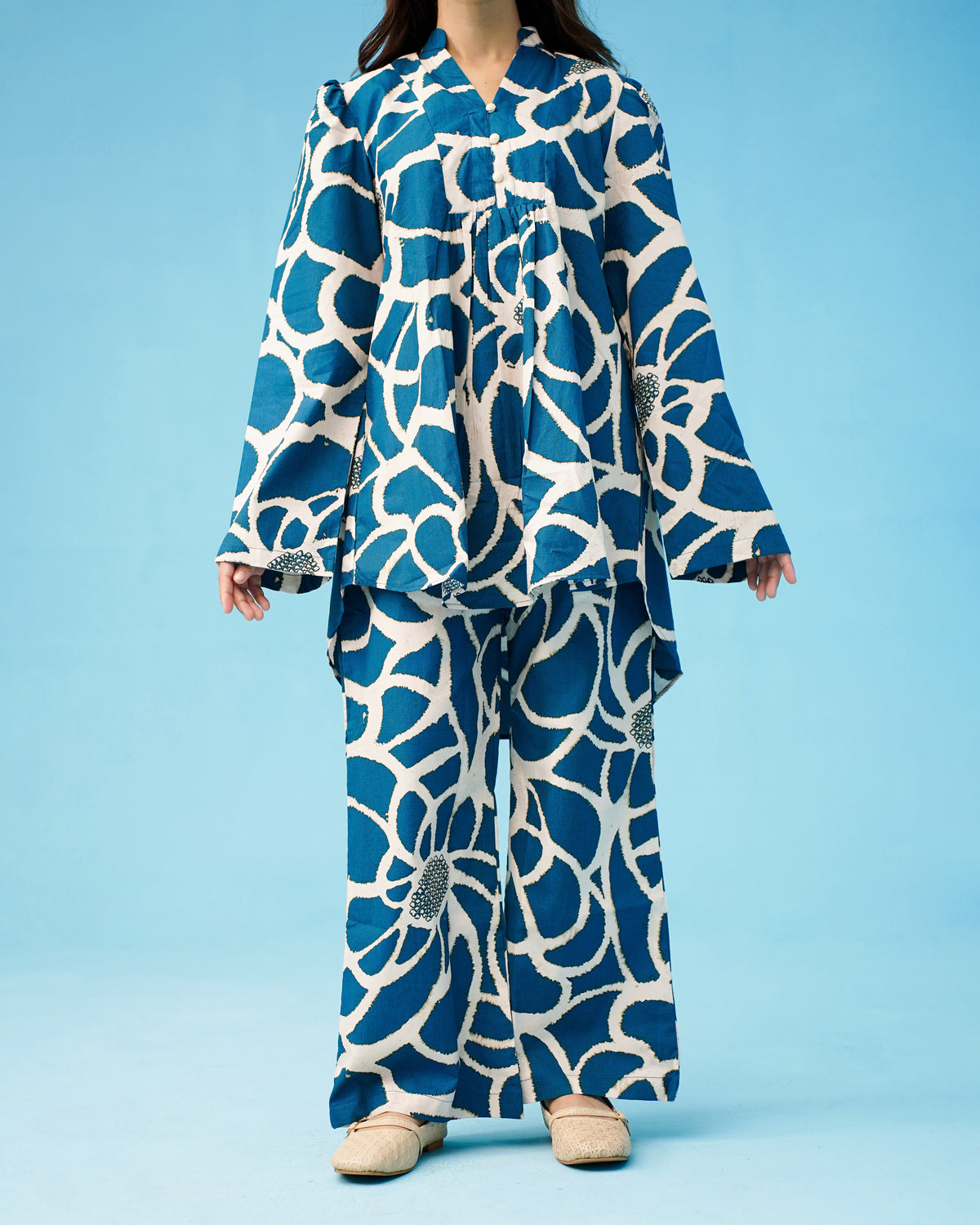 MONO CHROME PRINTED blue SUIT