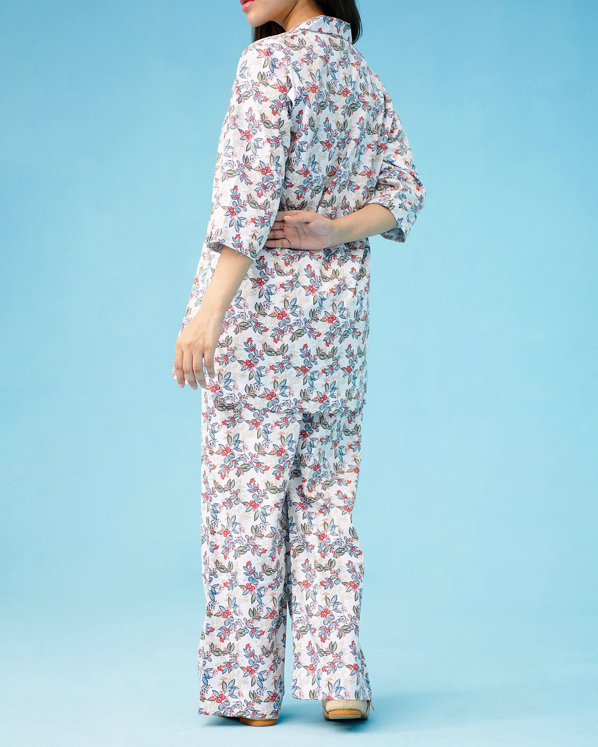 PRINTED white CO-ORD SET Reality