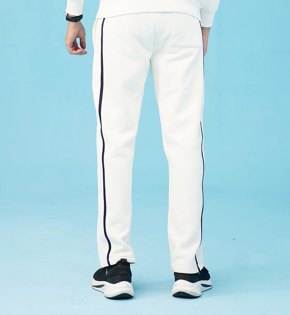 SIDE TAPPING STRAIGHT TROUSER