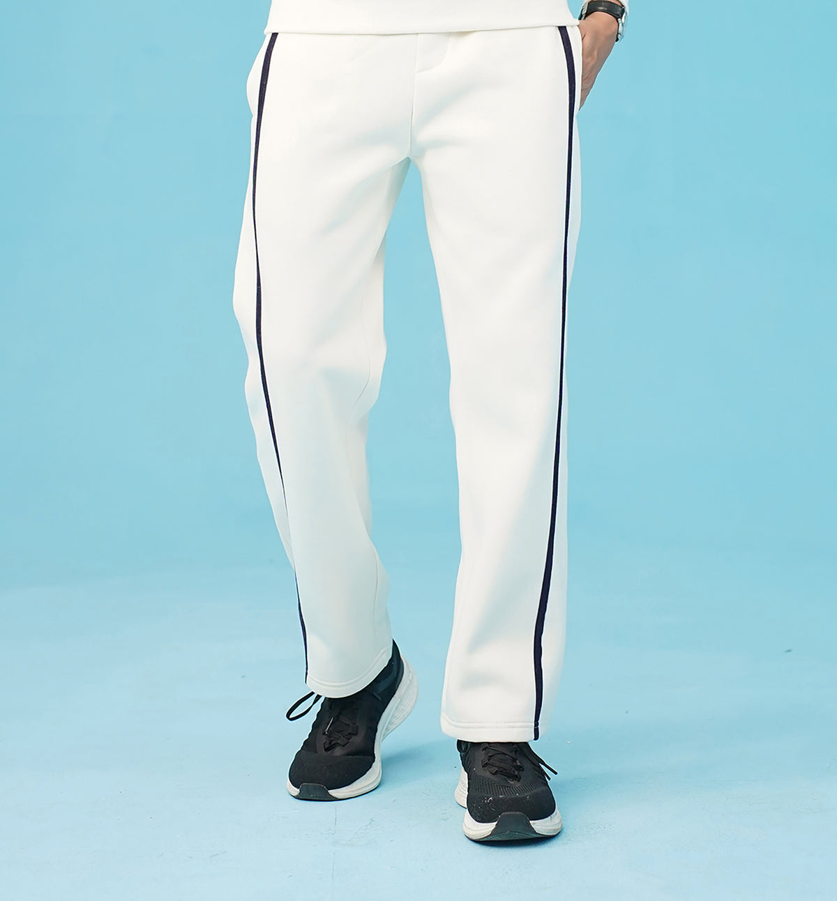 SIDE TAPPING STRAIGHT TROUSER