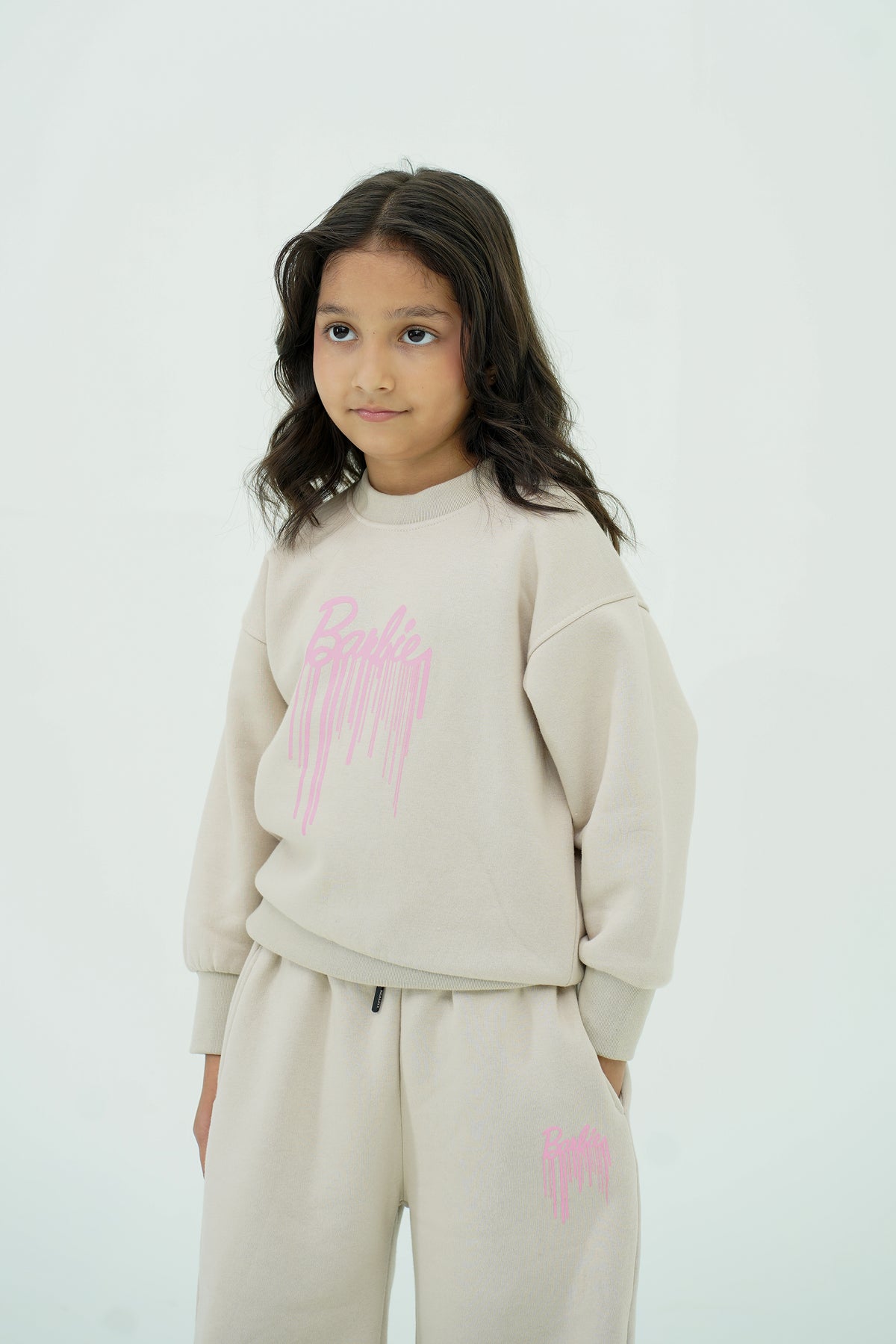 BARBIE GRAPHIC BIEGE SWEATSHIRT REALITY